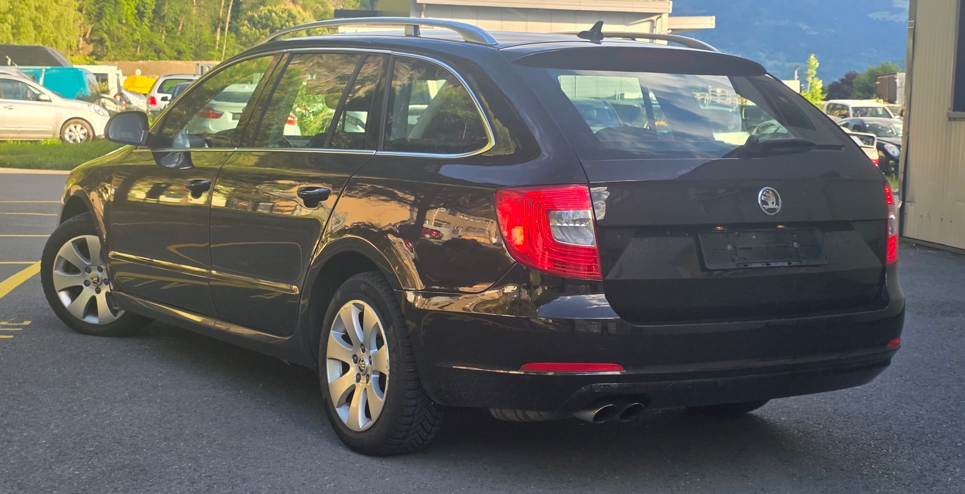 SKODA Superb Combi 2.0 TDi Elegance 4x4 DSG-image-11