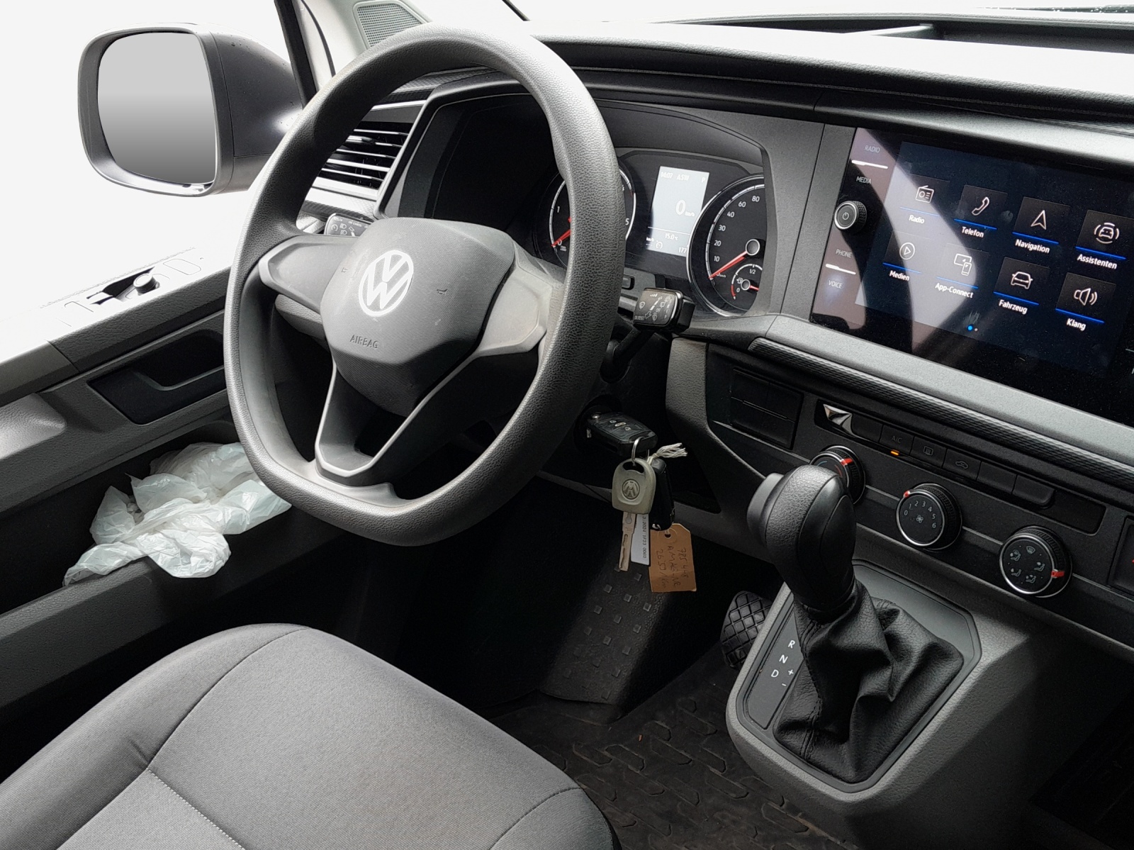 VW T6.1 2.0 TDI DSG-image-8