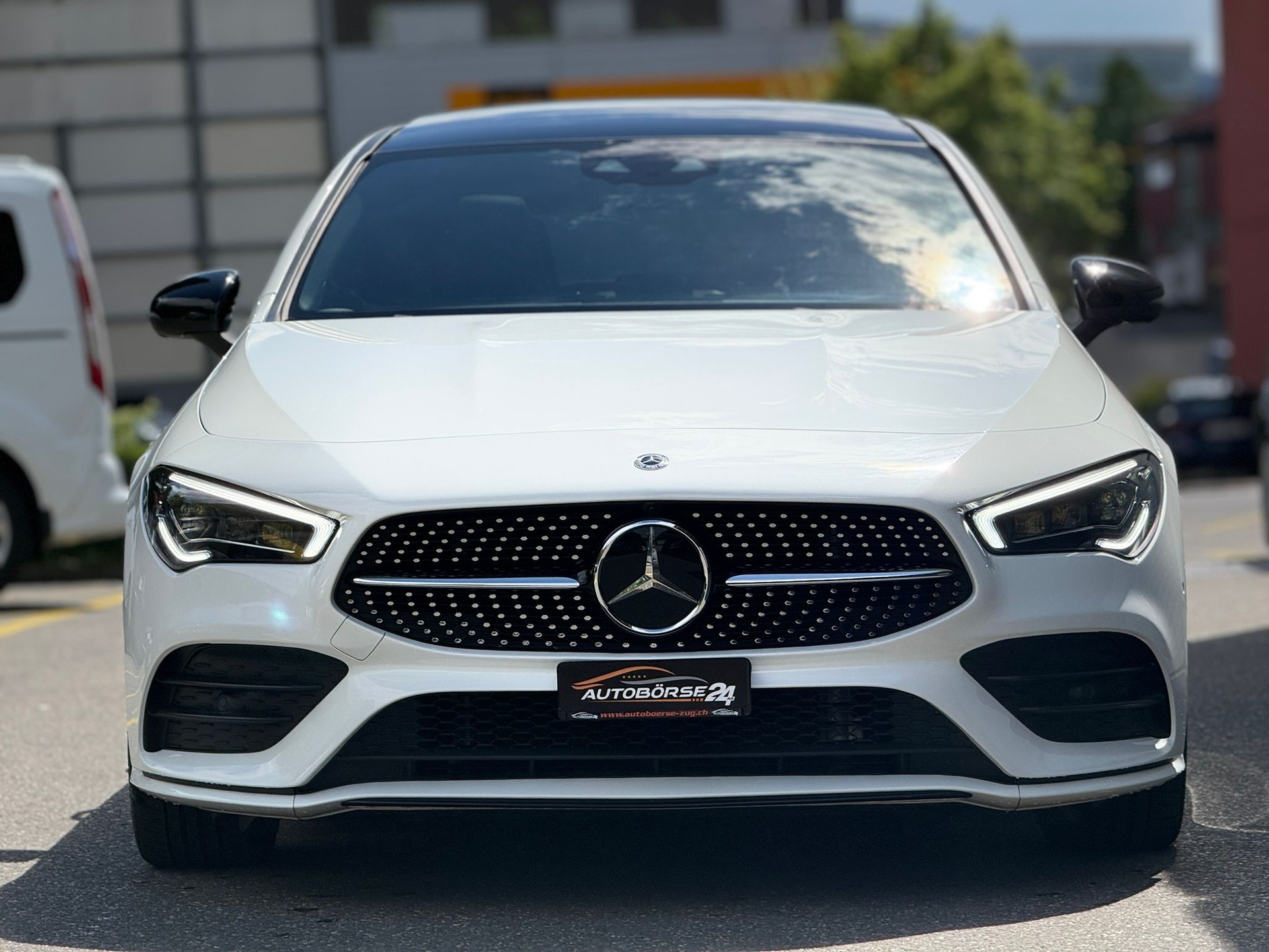 MERCEDES-BENZ CLA 250 AMG Line 4matic Shooting Brake-image-2