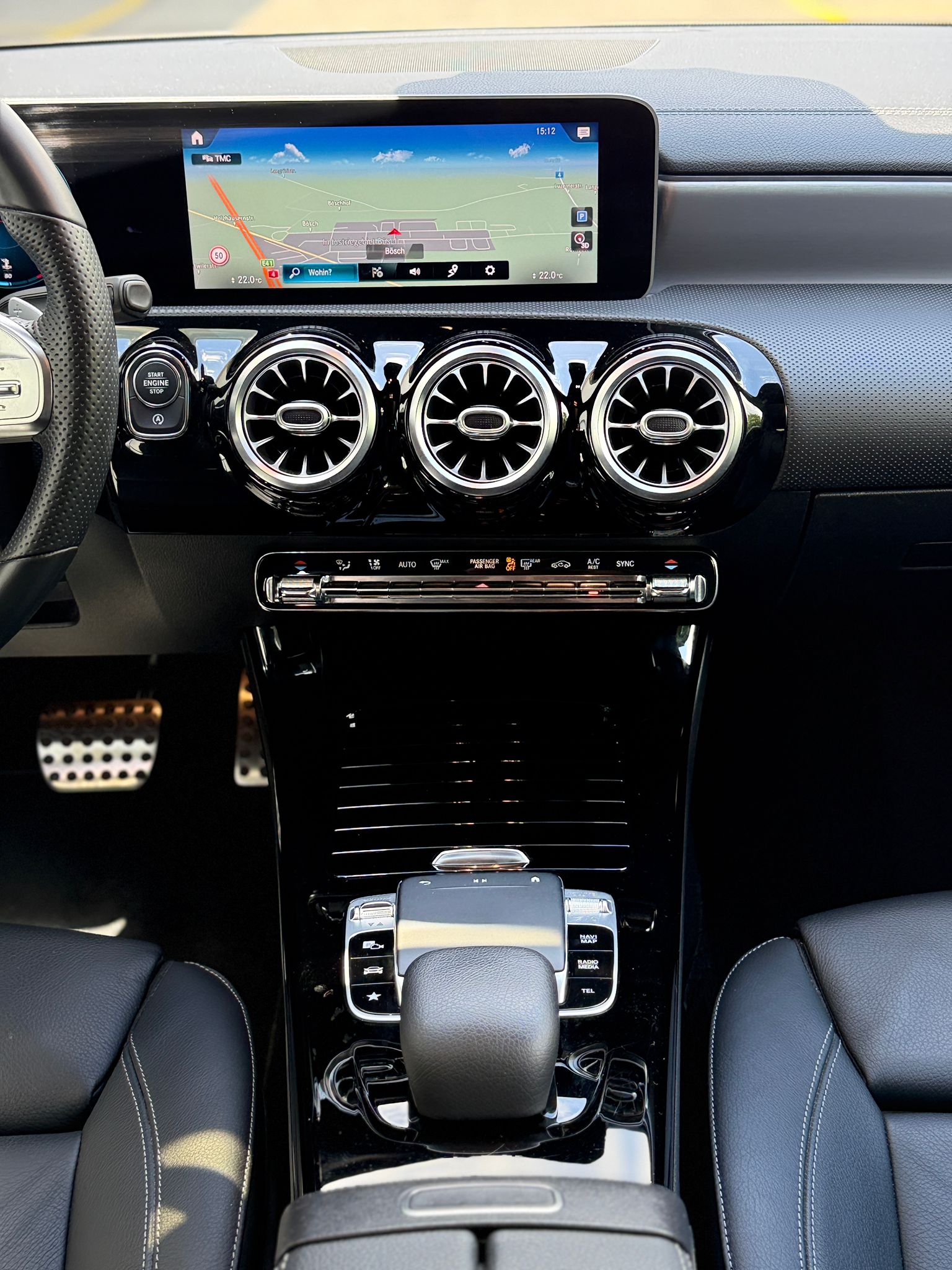 MERCEDES-BENZ CLA 250 AMG Line 4matic Shooting Brake-image-14