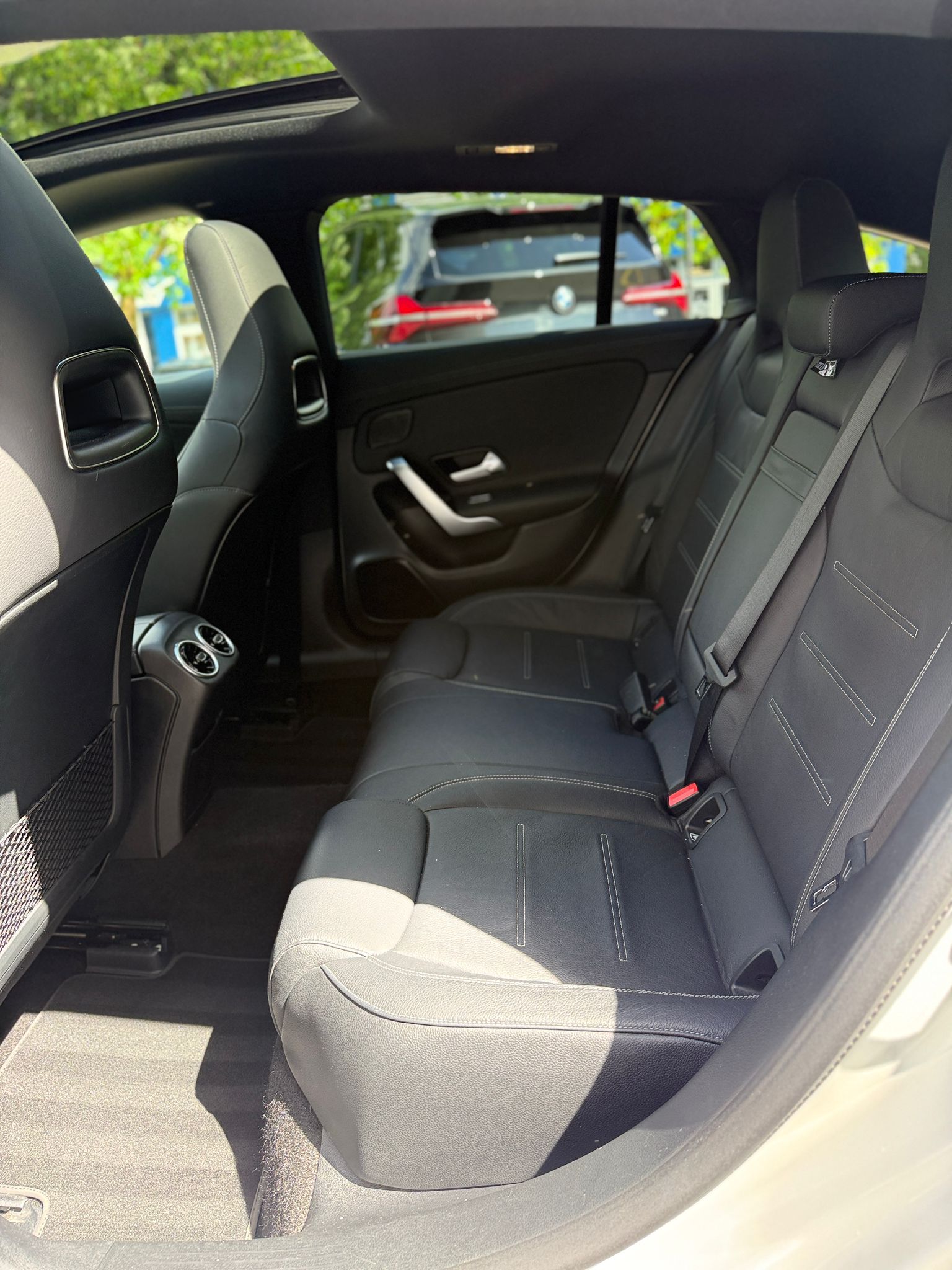 MERCEDES-BENZ CLA 250 AMG Line 4matic Shooting Brake-image-11