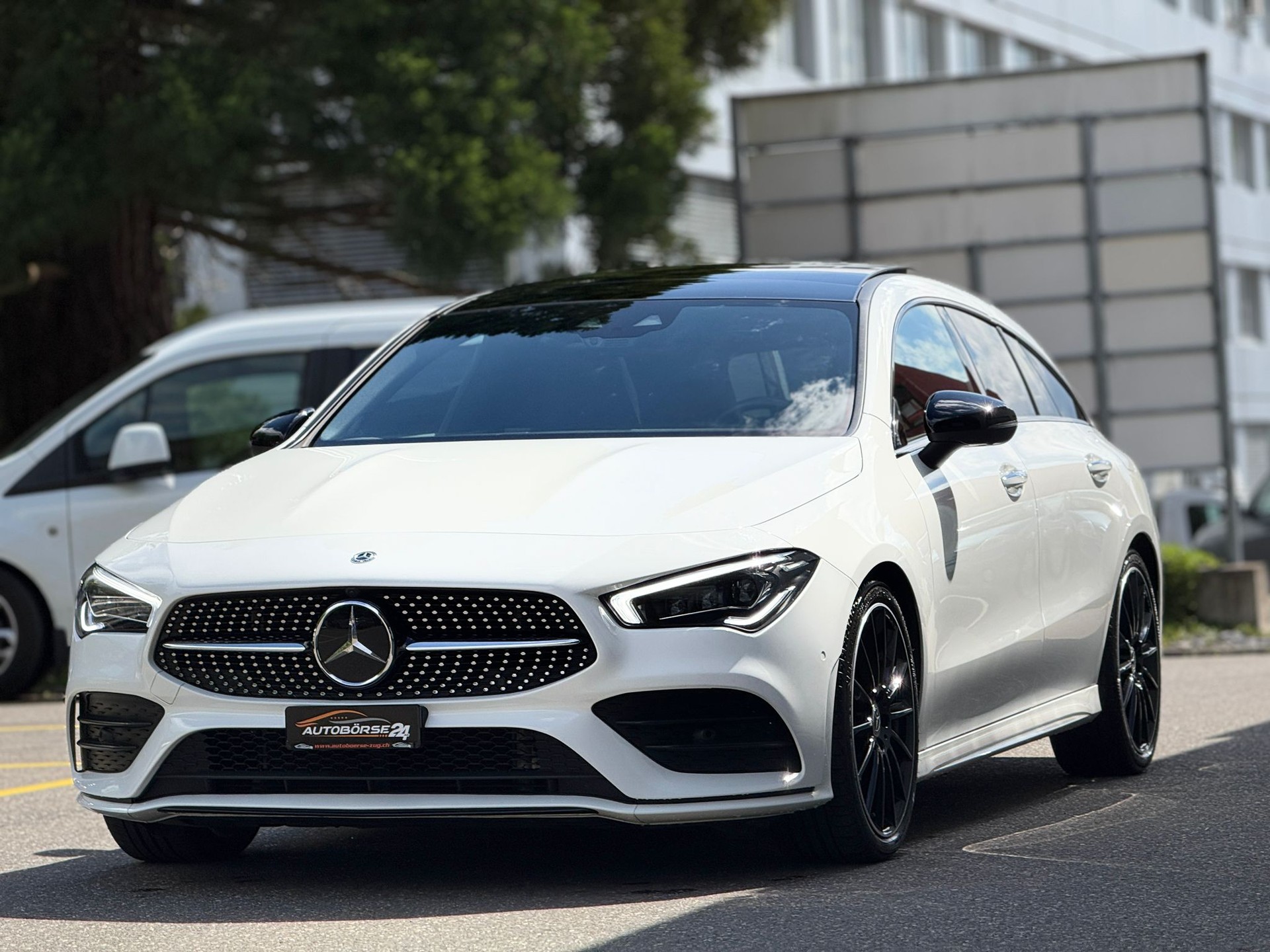 MERCEDES-BENZ CLA 250 AMG Line 4matic Shooting Brake-image-0