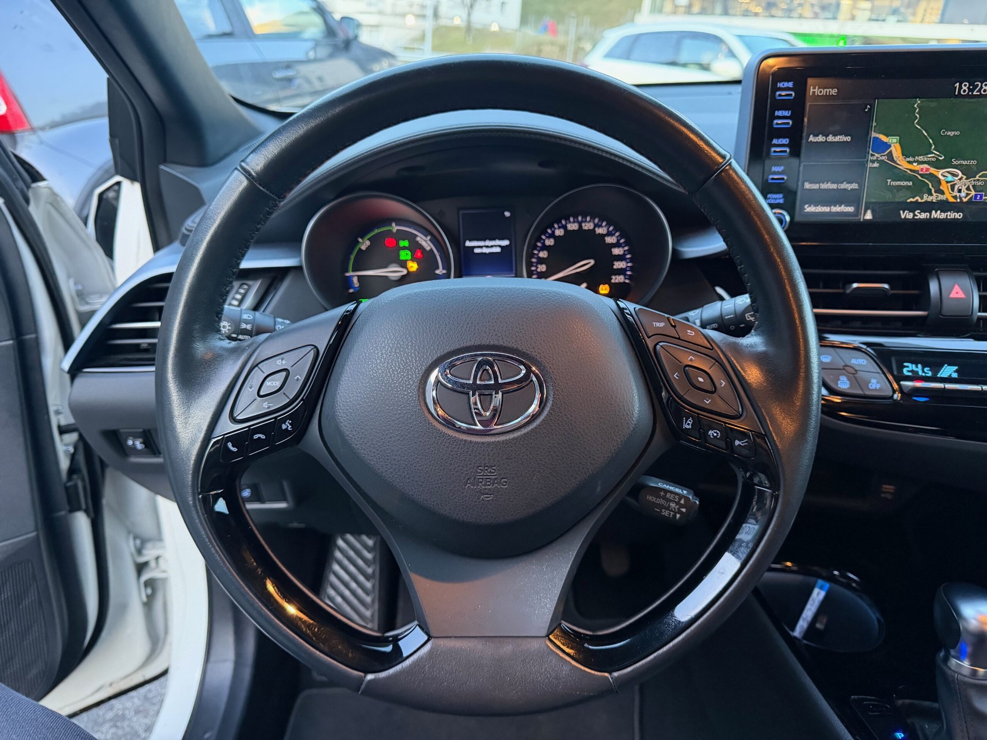 TOYOTA C-HR 2.0 HSD CVT Trend-image-13