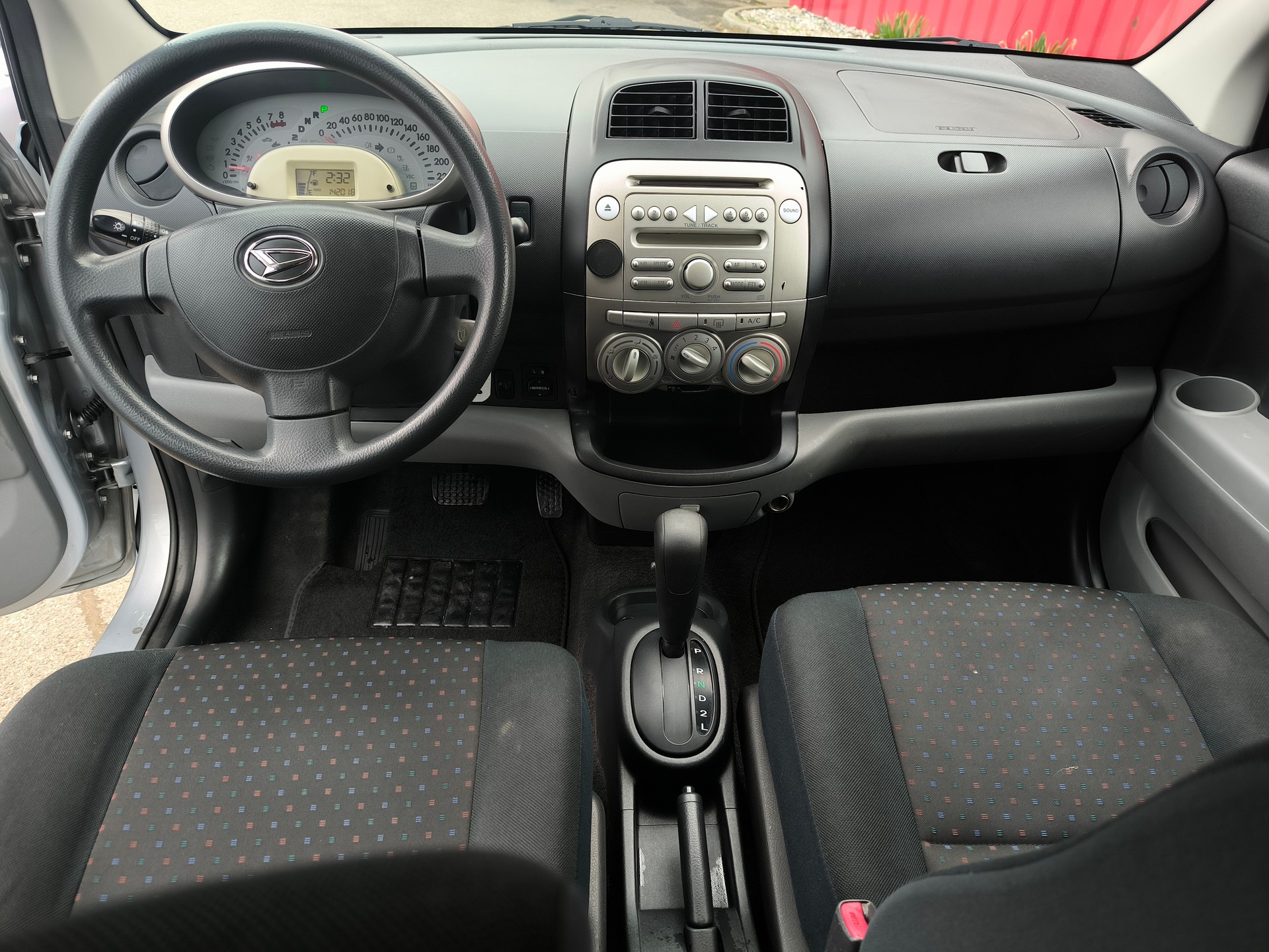 DAIHATSU Sirion 1.3 S eco-4WD Automatic-image-6
