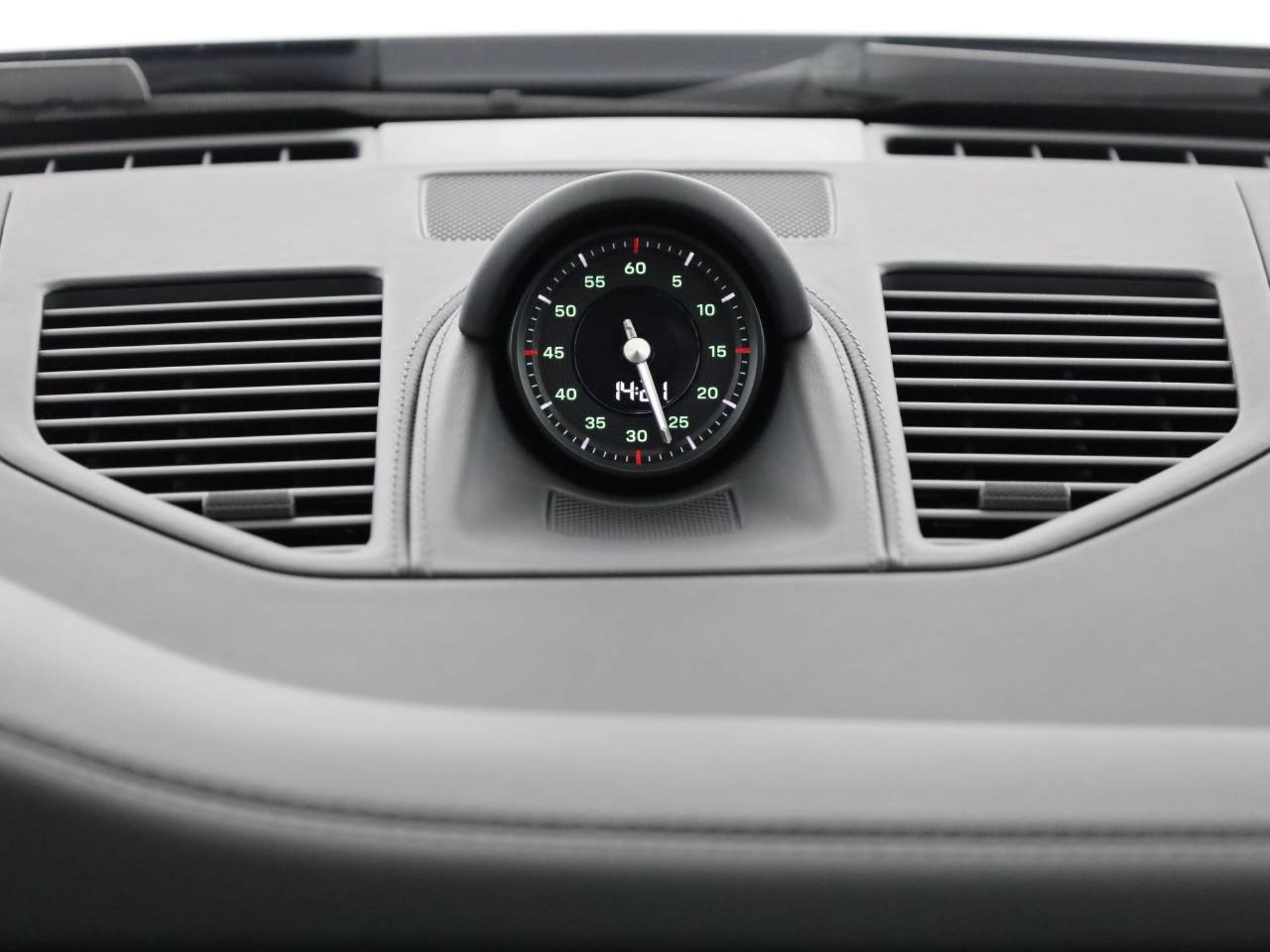 PORSCHE 911 Spirit 70-image-12