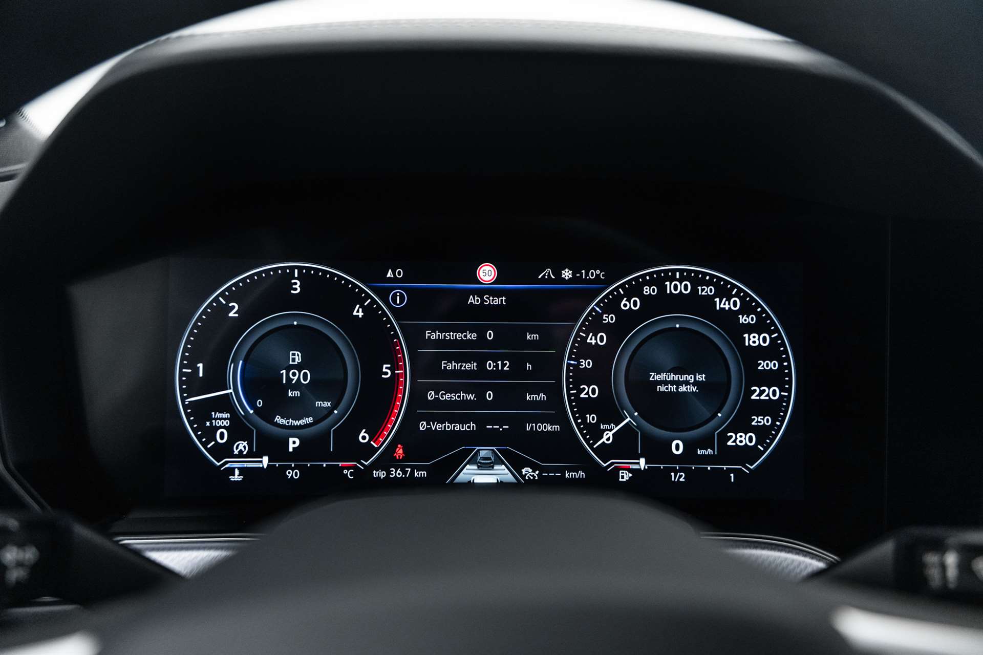 VW Touareg 3.0 TDI R-Line Tiptronic Black-Line-image-28
