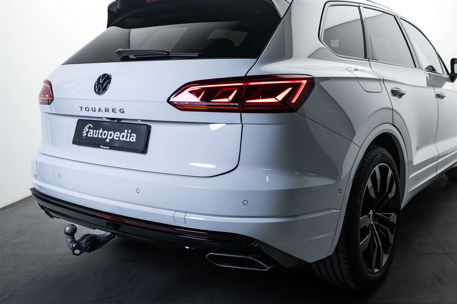 VW Touareg 3.0 TDI R-Line Tiptronic Black-Line-image-3