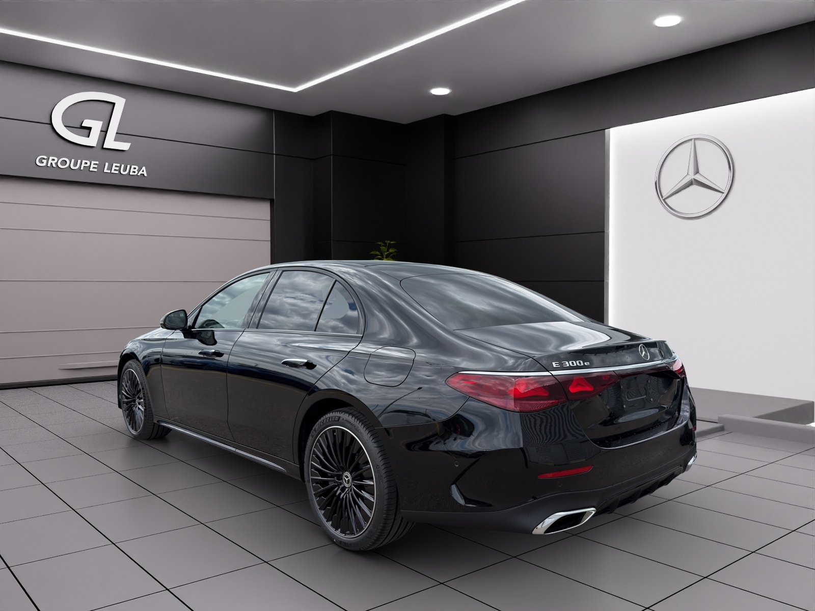 MERCEDES-BENZ E 300 e 4Matic EQ Hybrid 9G-Tronic-image-1