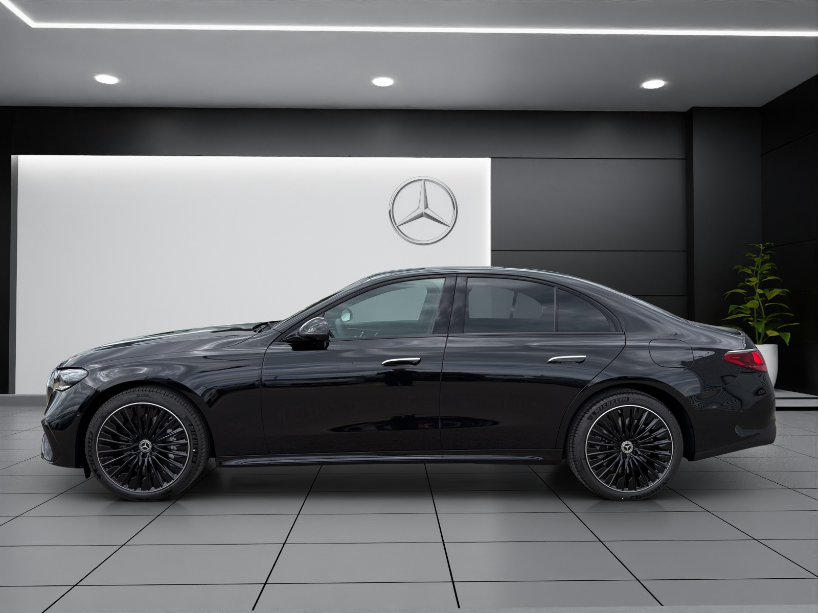 MERCEDES-BENZ E 300 e 4Matic EQ Hybrid 9G-Tronic-image-2