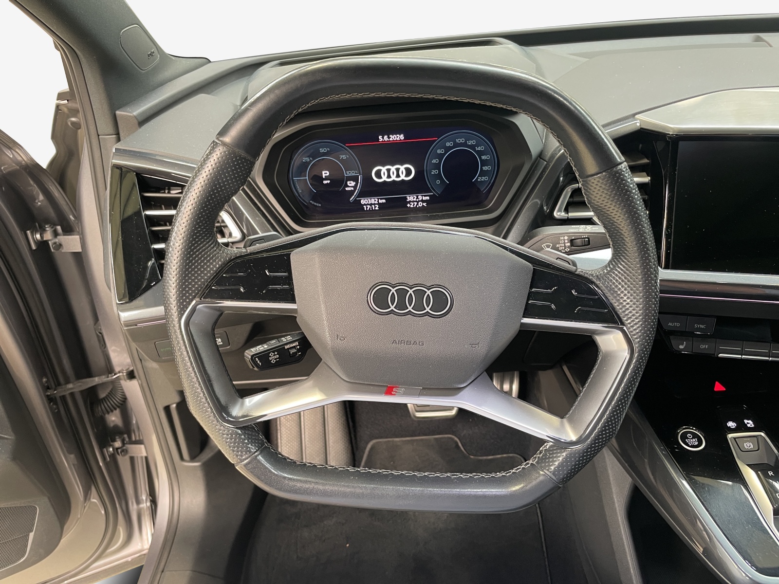AUDI Q4 e-tron 45 quattro-image-9