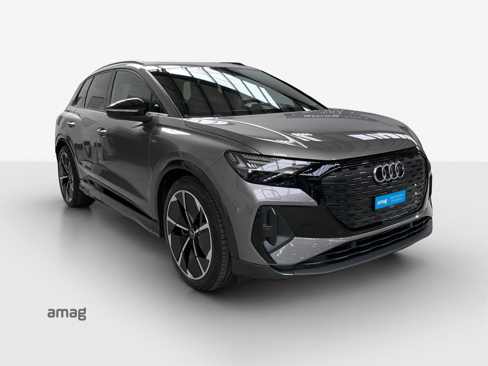 AUDI Q4 e-tron 45 quattro-image-5
