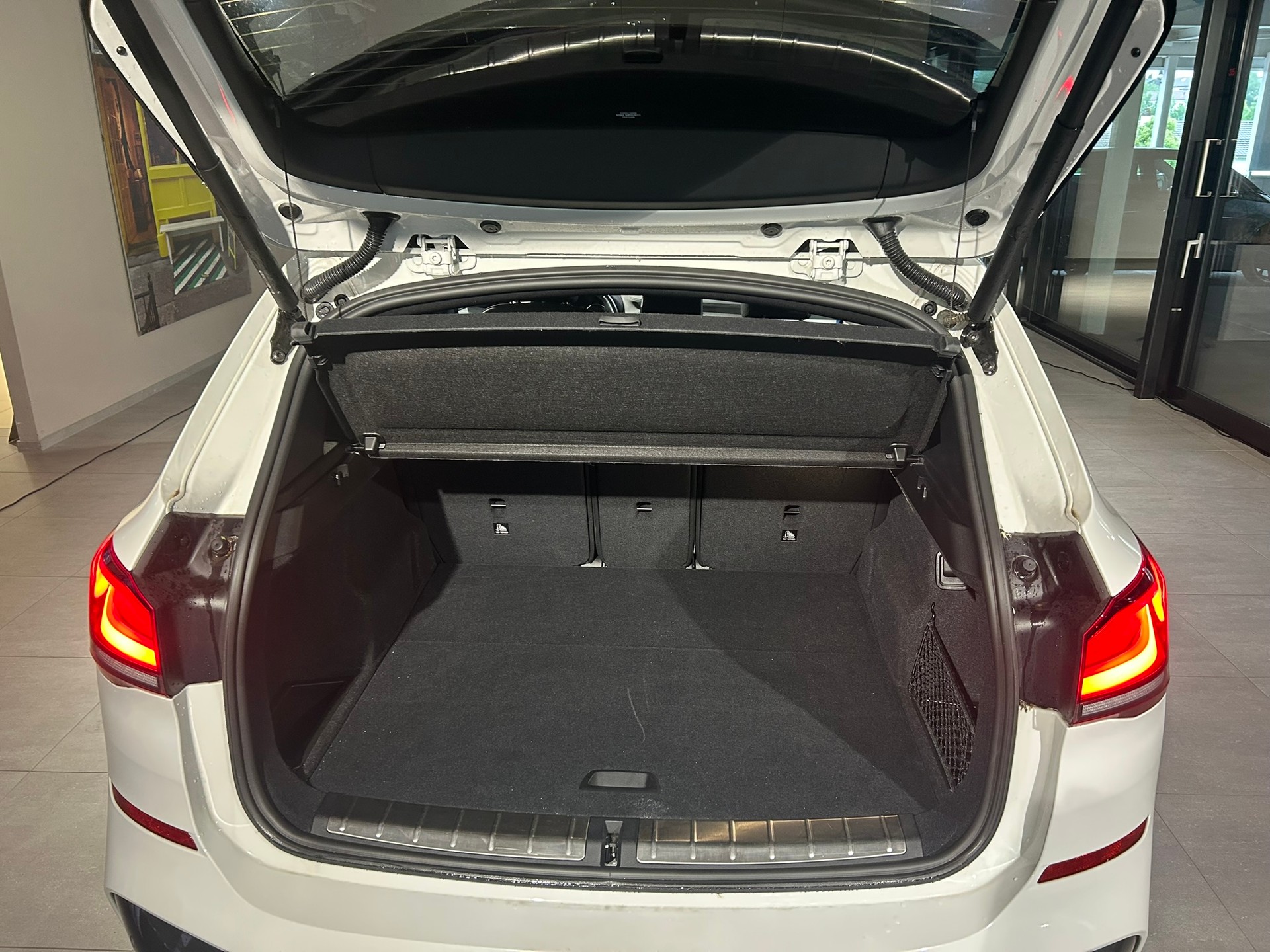 BMW X1 sDrive 18i Steptronic M Sport DSK-image-16