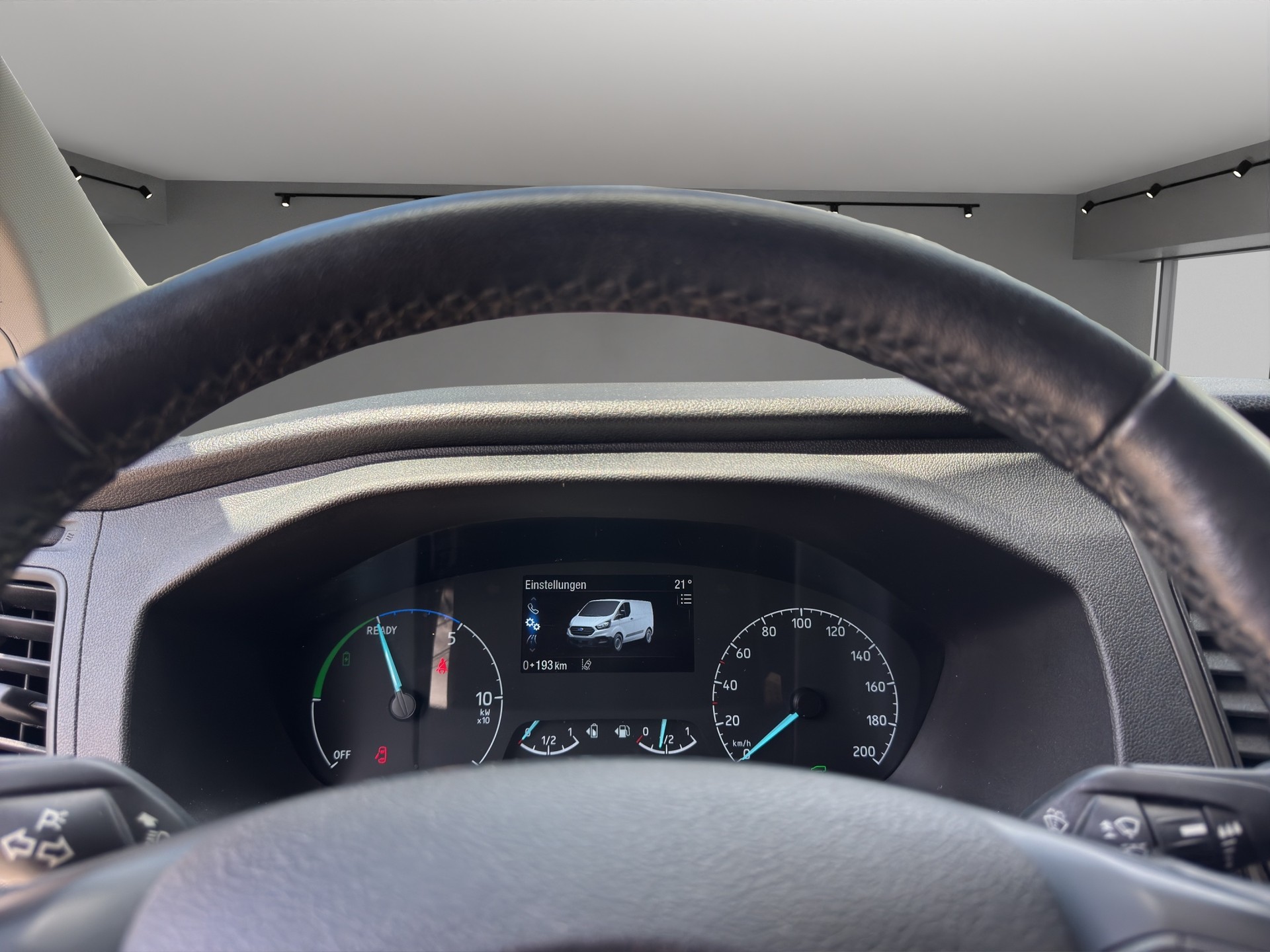 FORD Transit Custom Van 1.0 Eco Boost 340 L1H1 Trend PHEV-image-9
