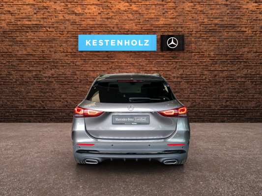 MERCEDES-BENZ GLA 200 AMG Line-image-5