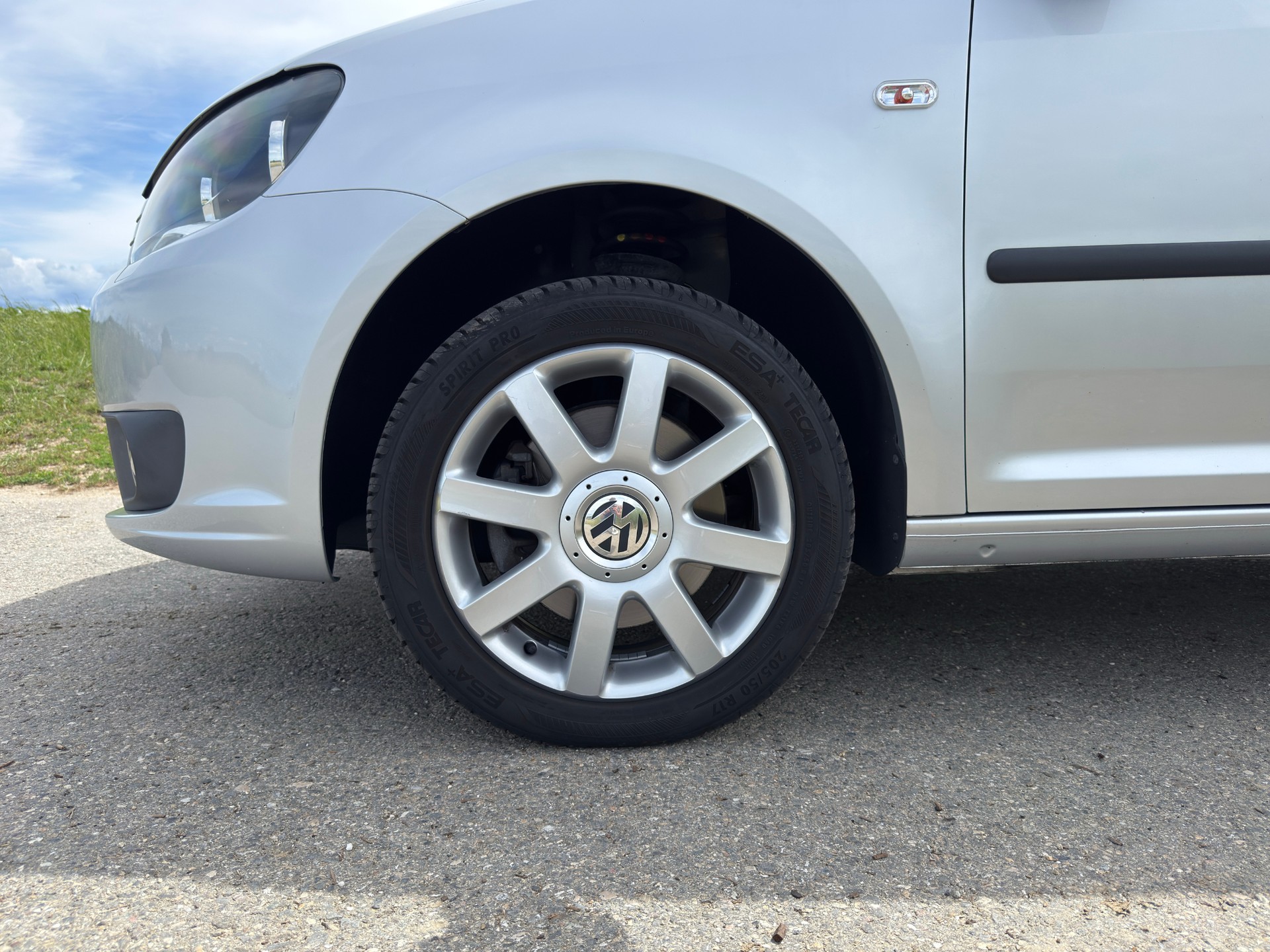 VW 2.0 TDI Maxi Highline DSG 4M-image-4
