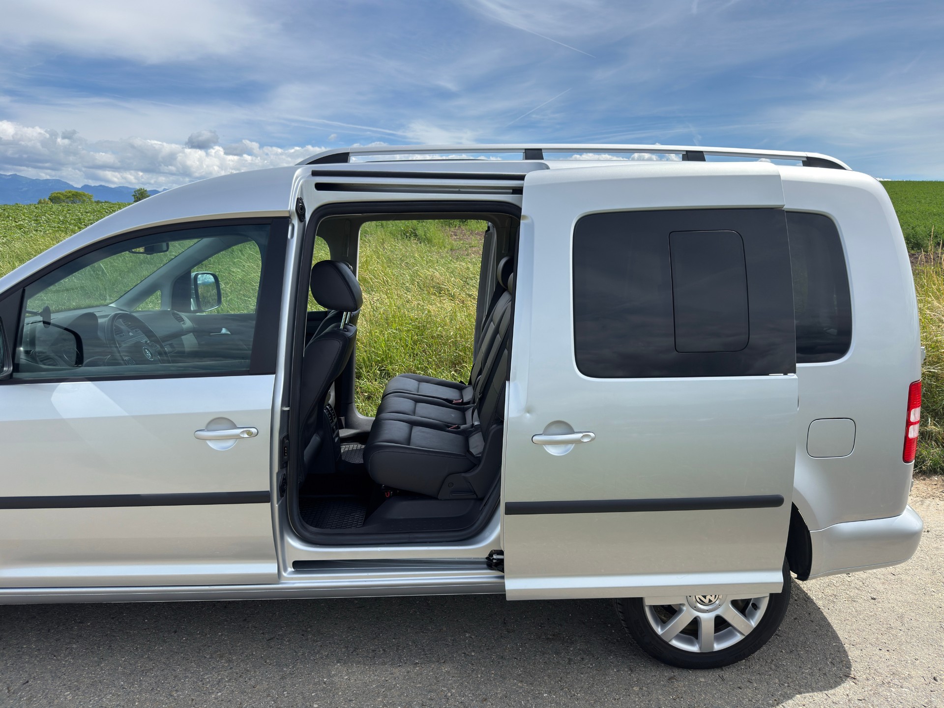 VW 2.0 TDI Maxi Highline DSG 4M-image-6