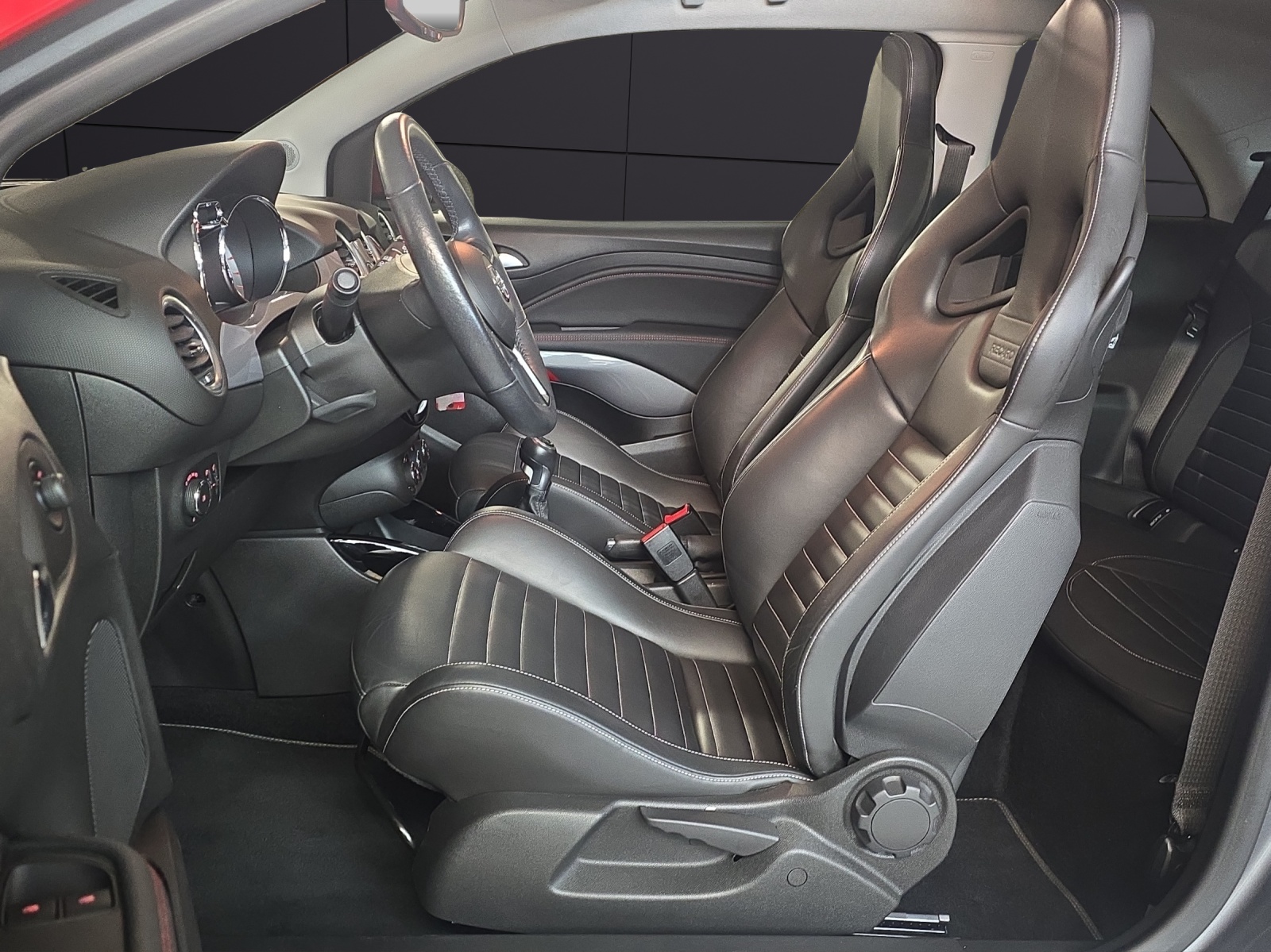 OPEL Adam 1.4 Turbo ROCKS S-image-8