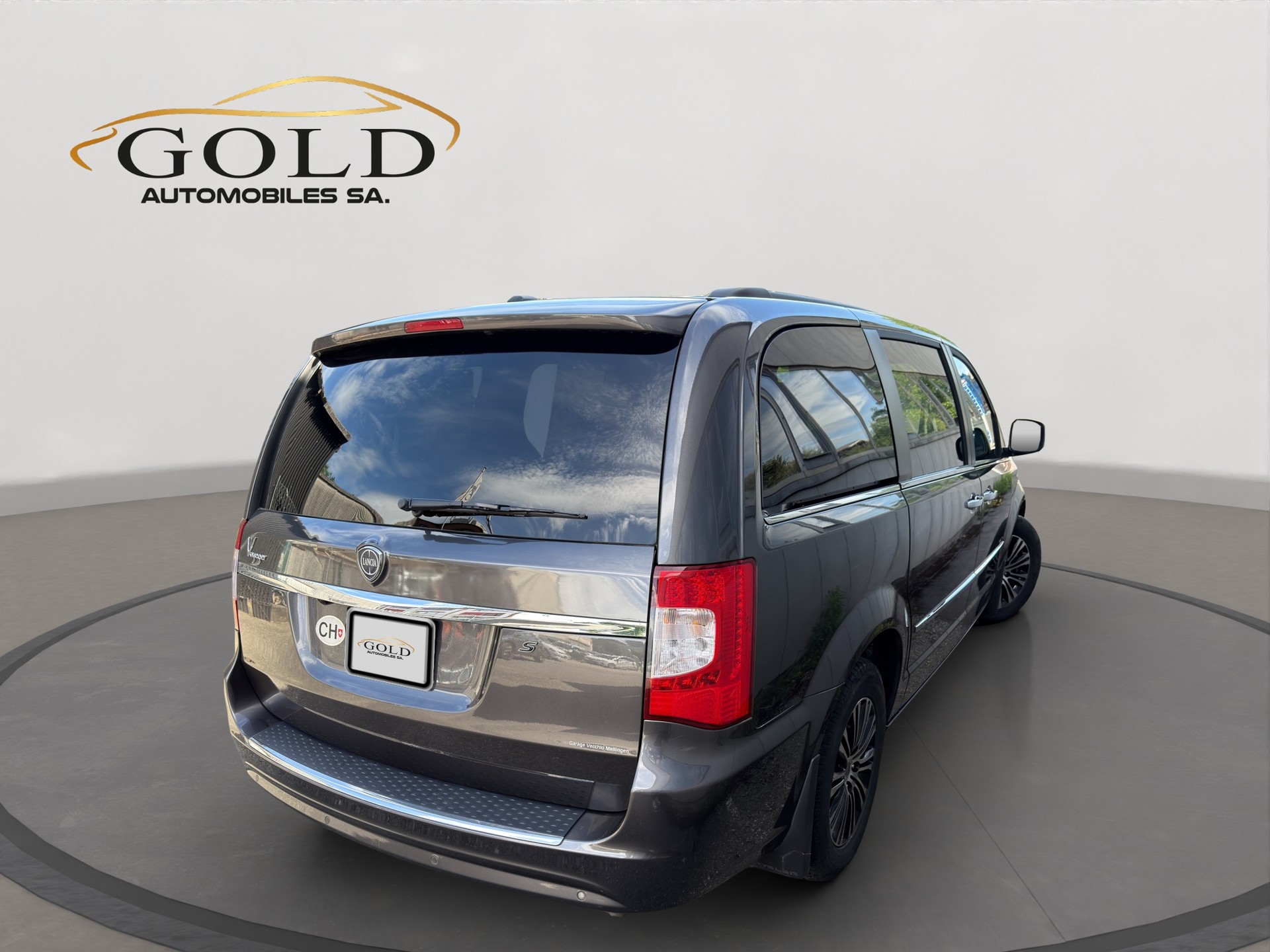 LANCIA Voyager 2.8D S Automatic-image-1