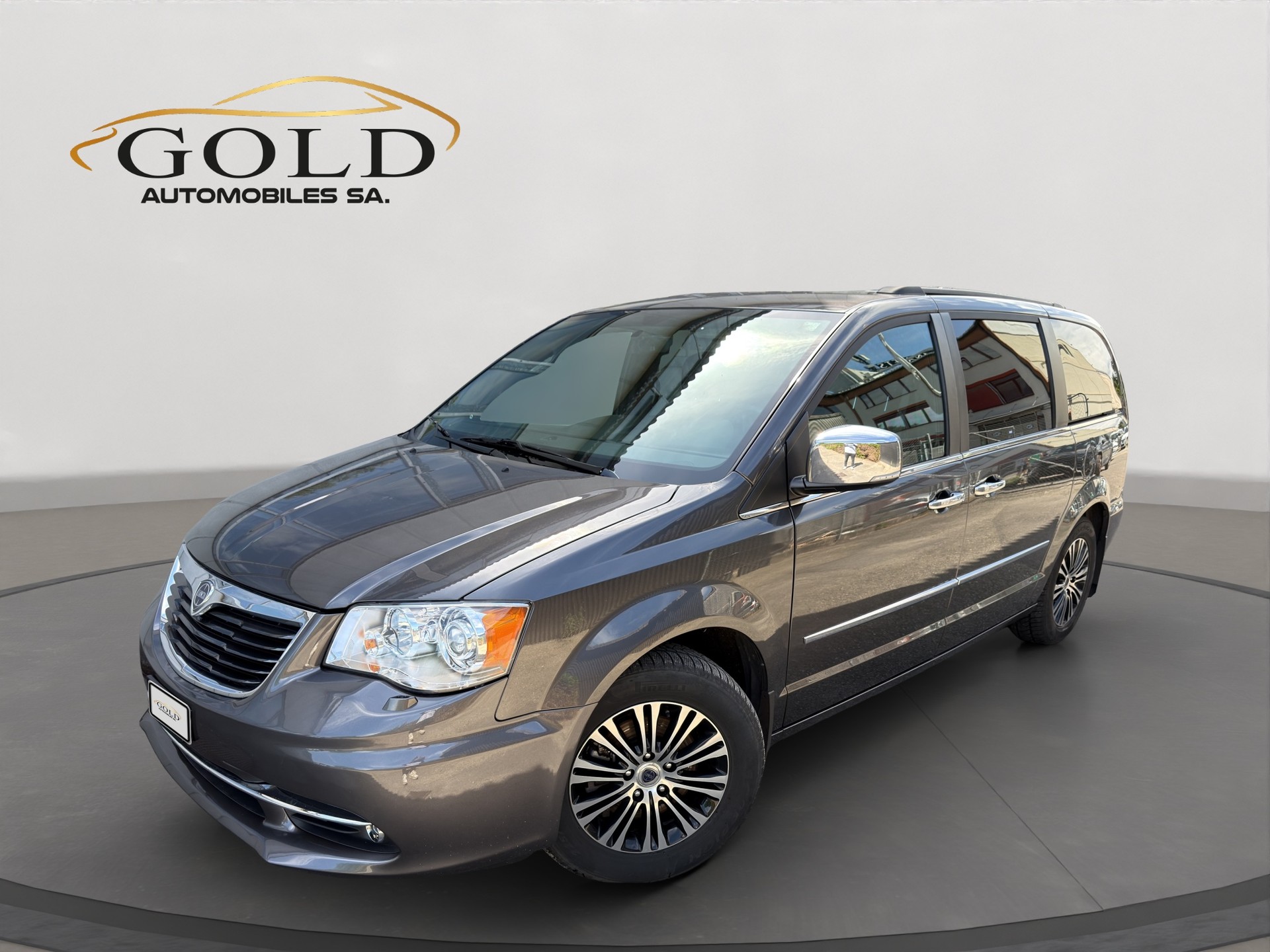 LANCIA Voyager 2.8D S Automatic-image-0