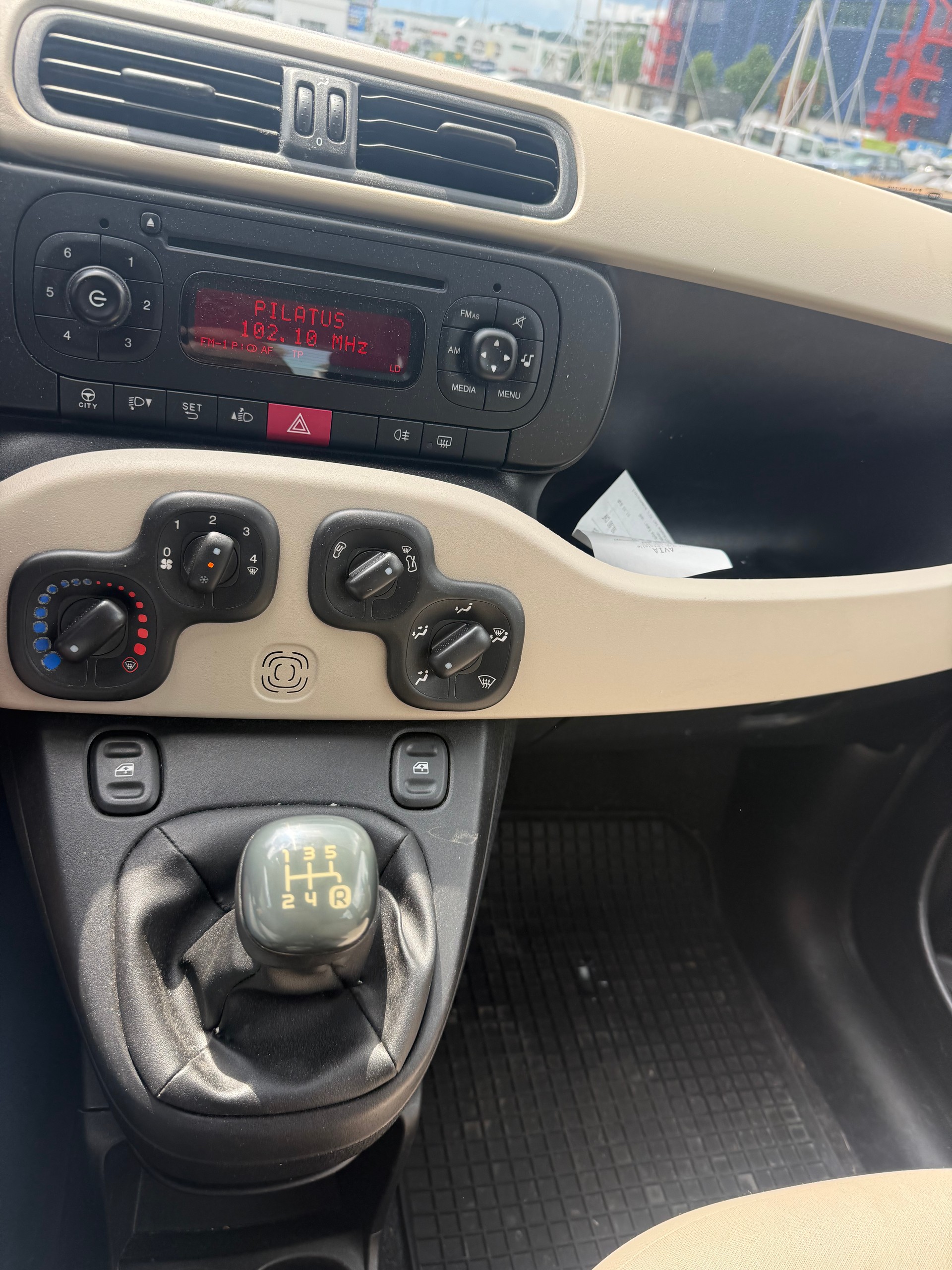 FIAT Panda 1.2 Lounge-image-5