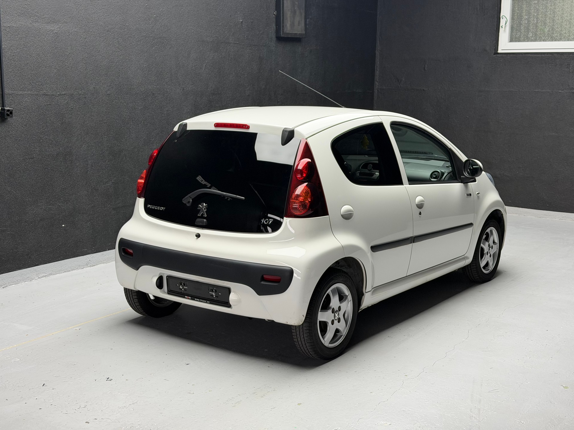 PEUGEOT 107 1.0 Style • ab MfK, wenig KM-image-2