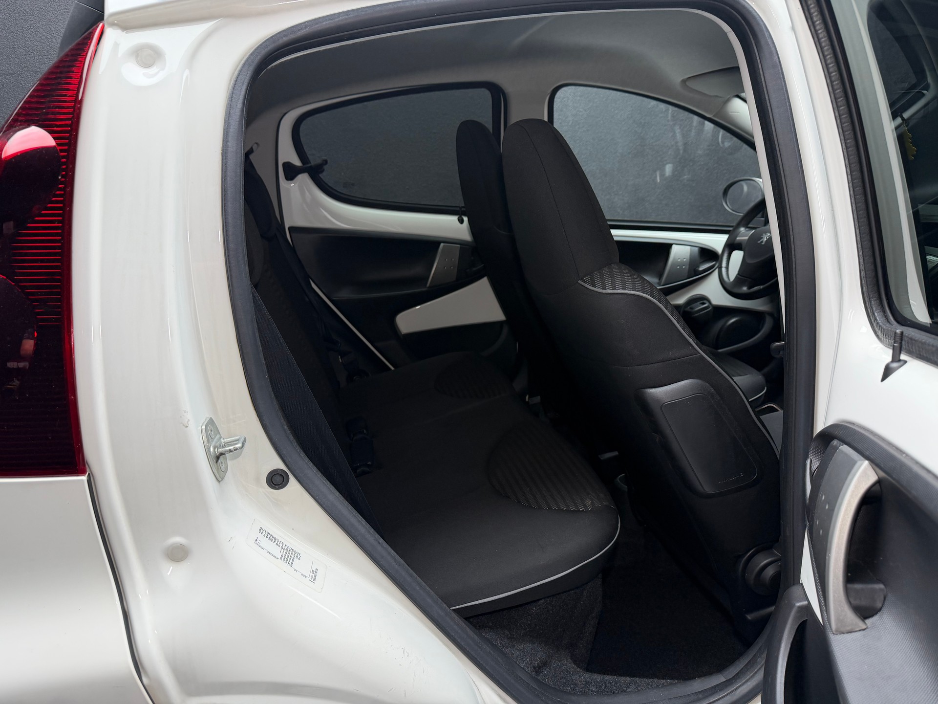 PEUGEOT 107 1.0 Style • ab MfK, wenig KM-image-9