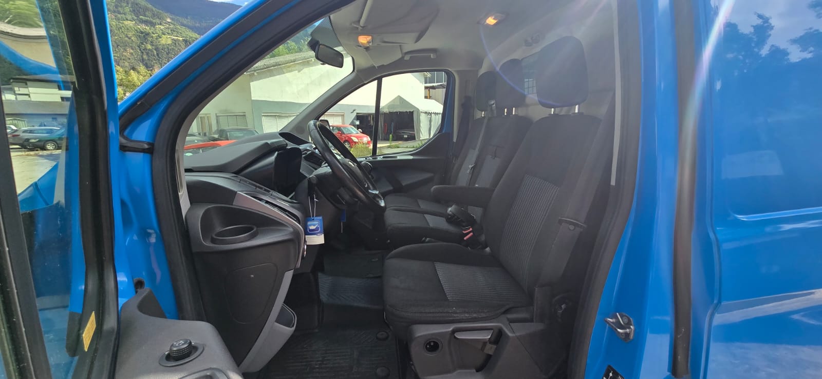 FORD Transit Custom Van 310 L2H1 Trend-image-11