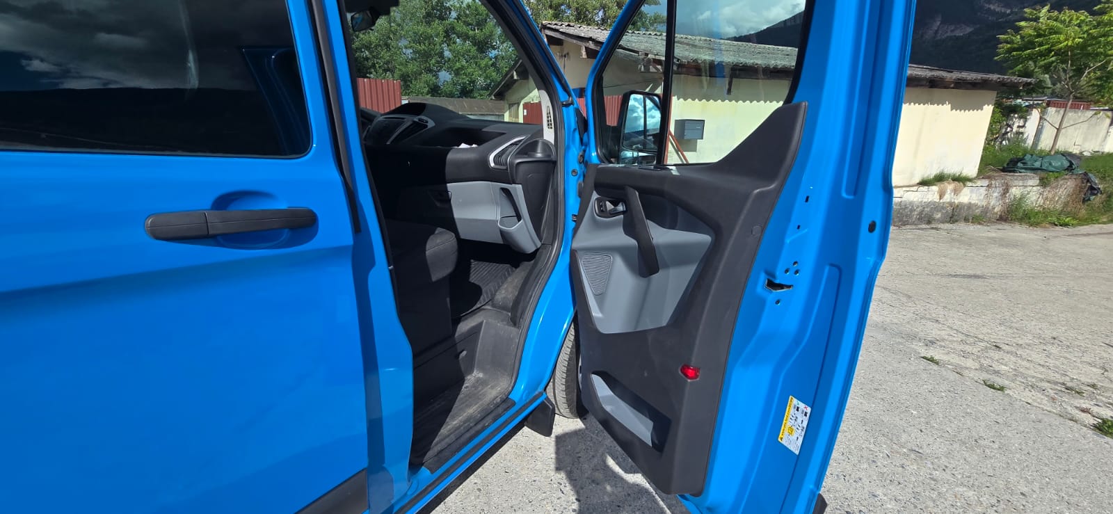 FORD Transit Custom Van 310 L2H1 Trend-image-10