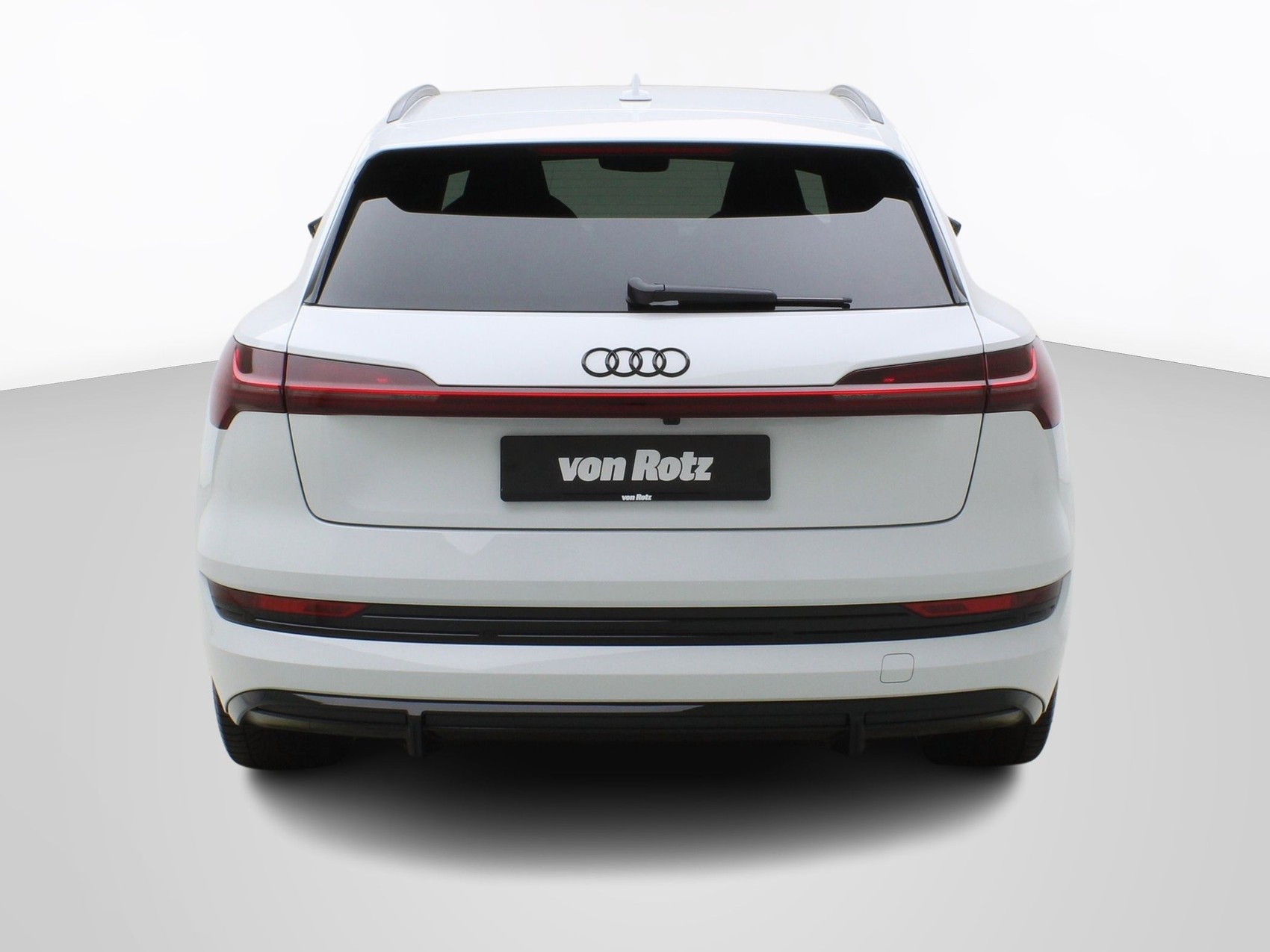 AUDI e-tron 55 S Line quattro-image-3