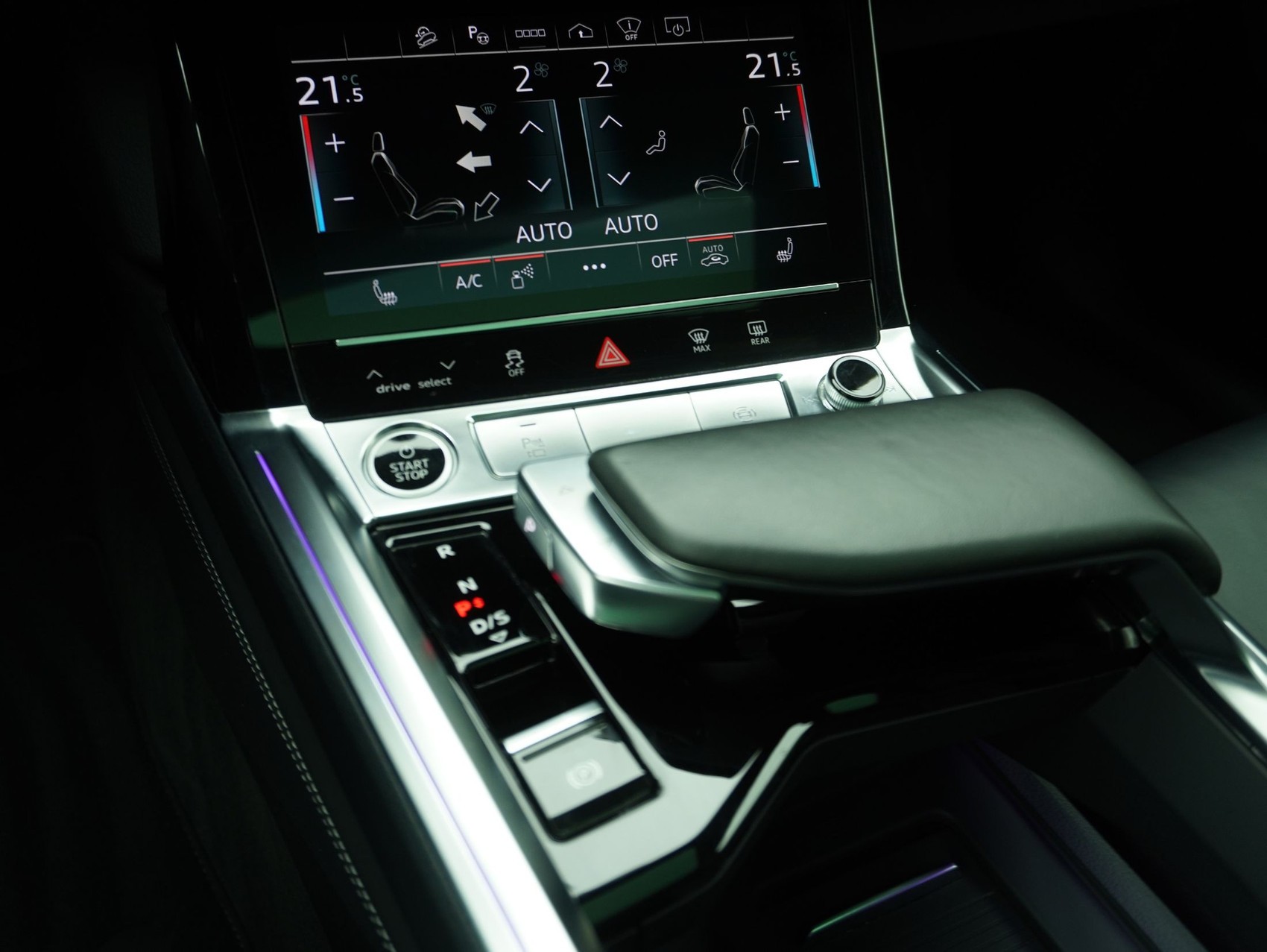 AUDI e-tron 55 S Line quattro-image-19