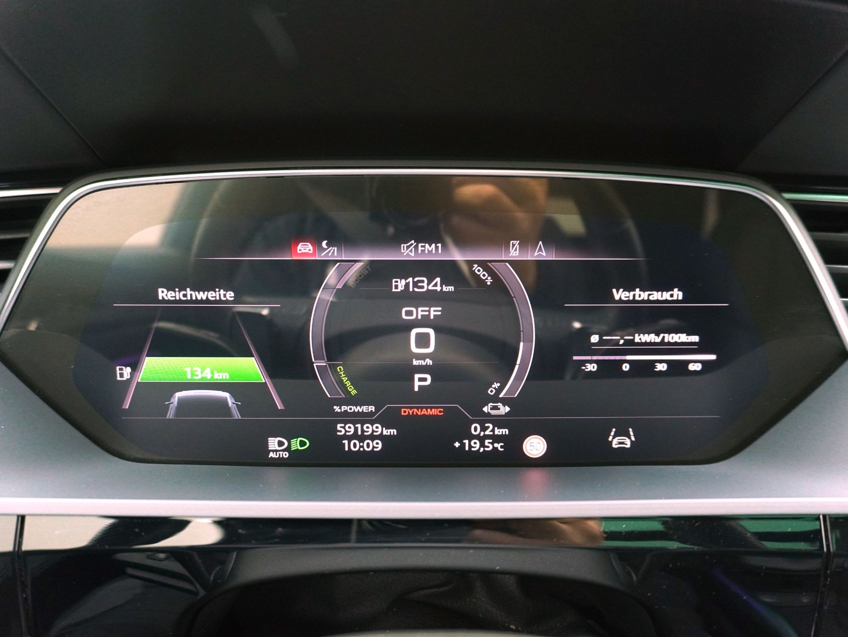 AUDI e-tron 55 S Line quattro-image-22