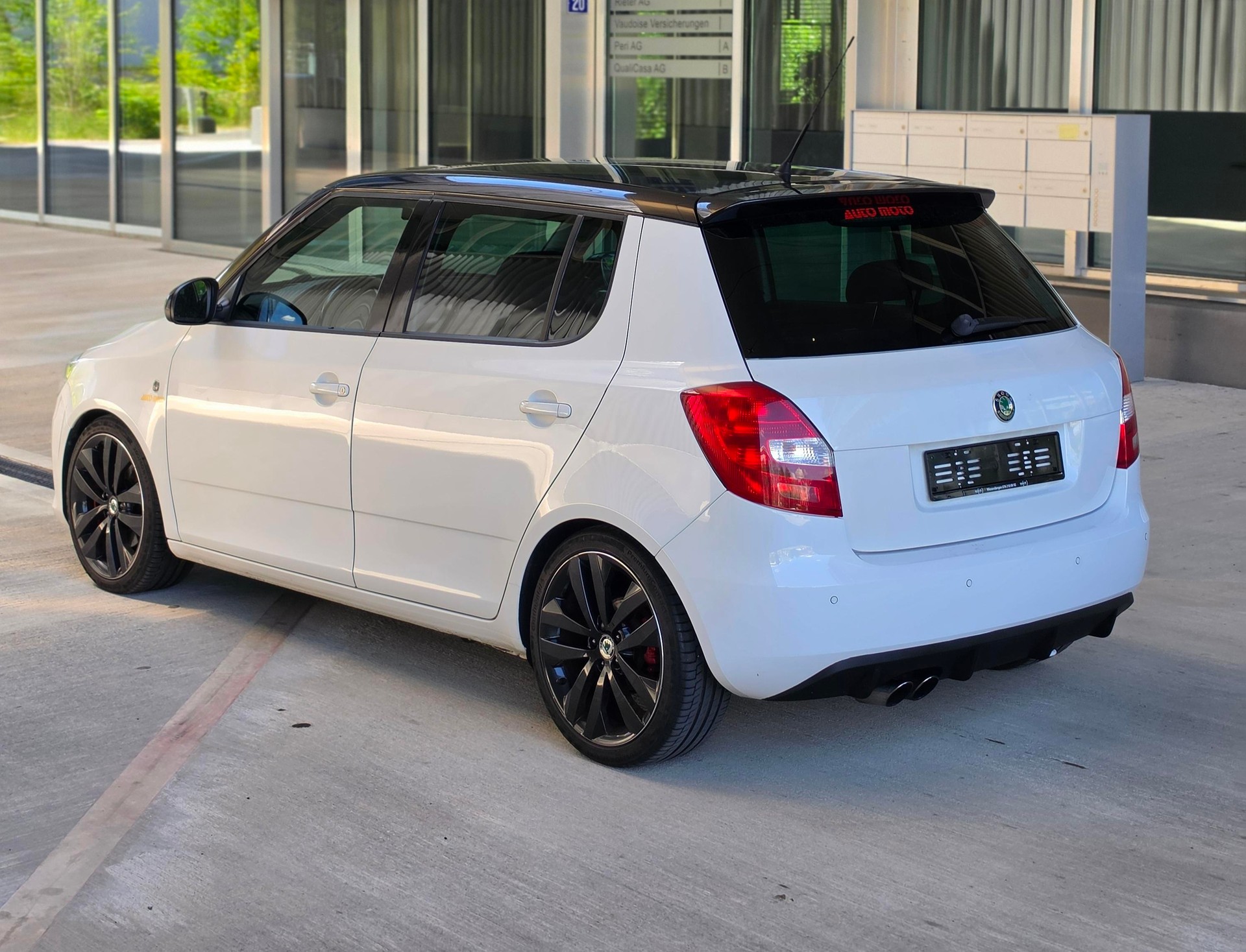 SKODA Fabia 1.4 TSI RS DSG-image-4