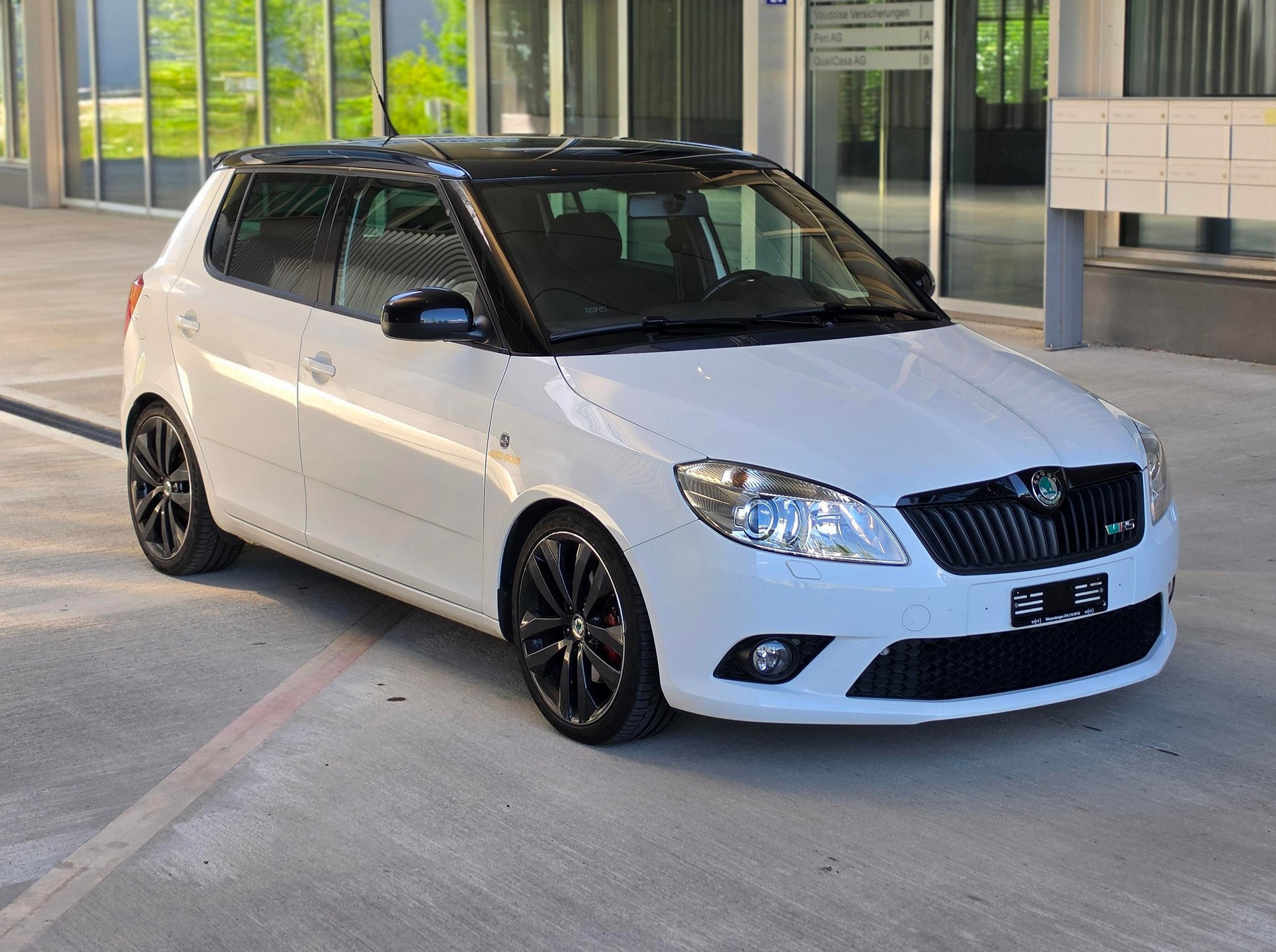 SKODA Fabia 1.4 TSI RS DSG-image-1