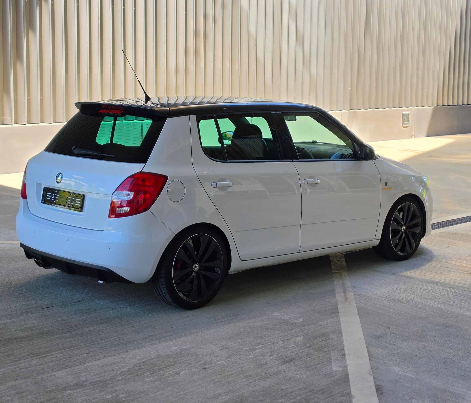 SKODA Fabia 1.4 TSI RS DSG-image-6