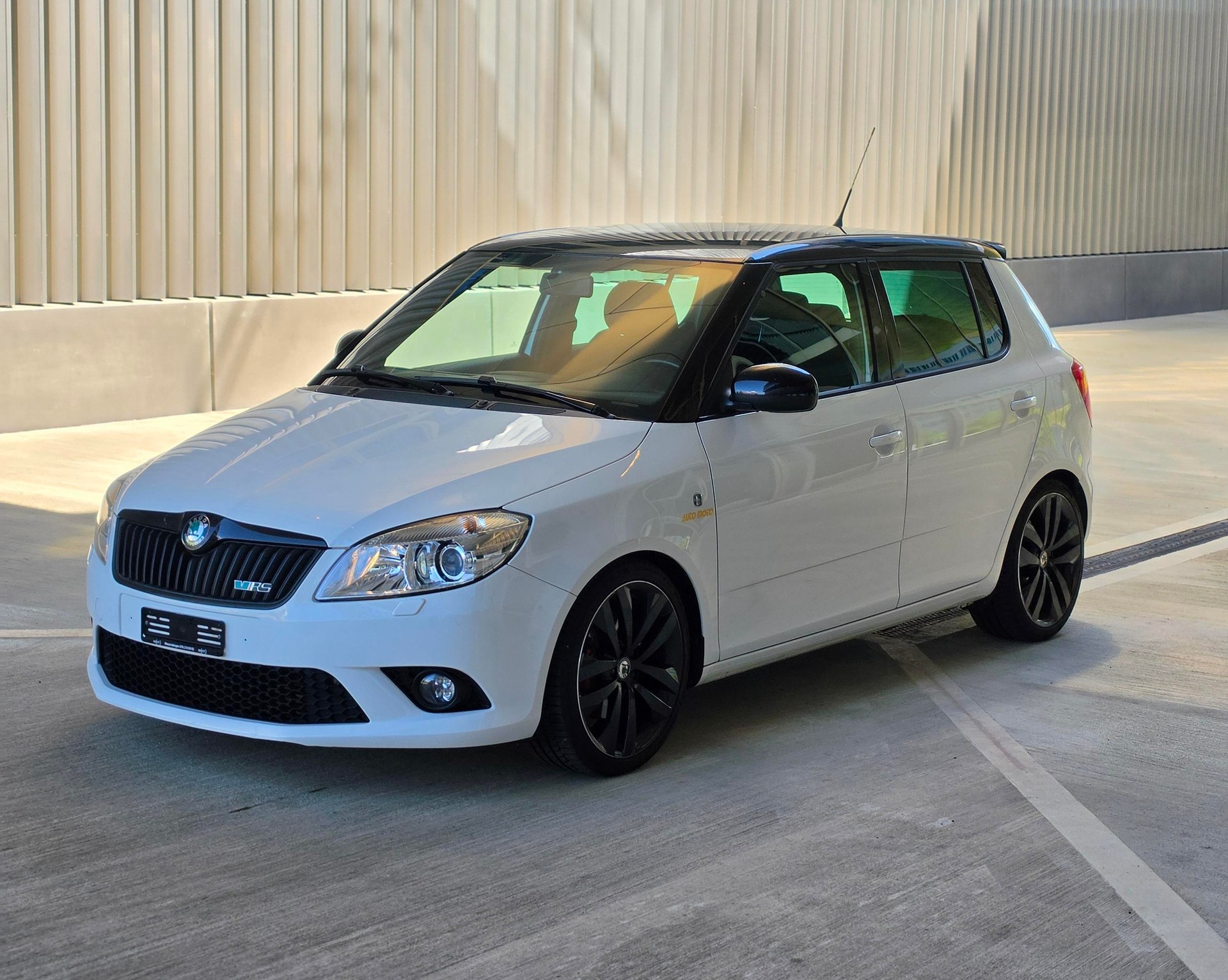 SKODA Fabia 1.4 TSI RS DSG-image-3