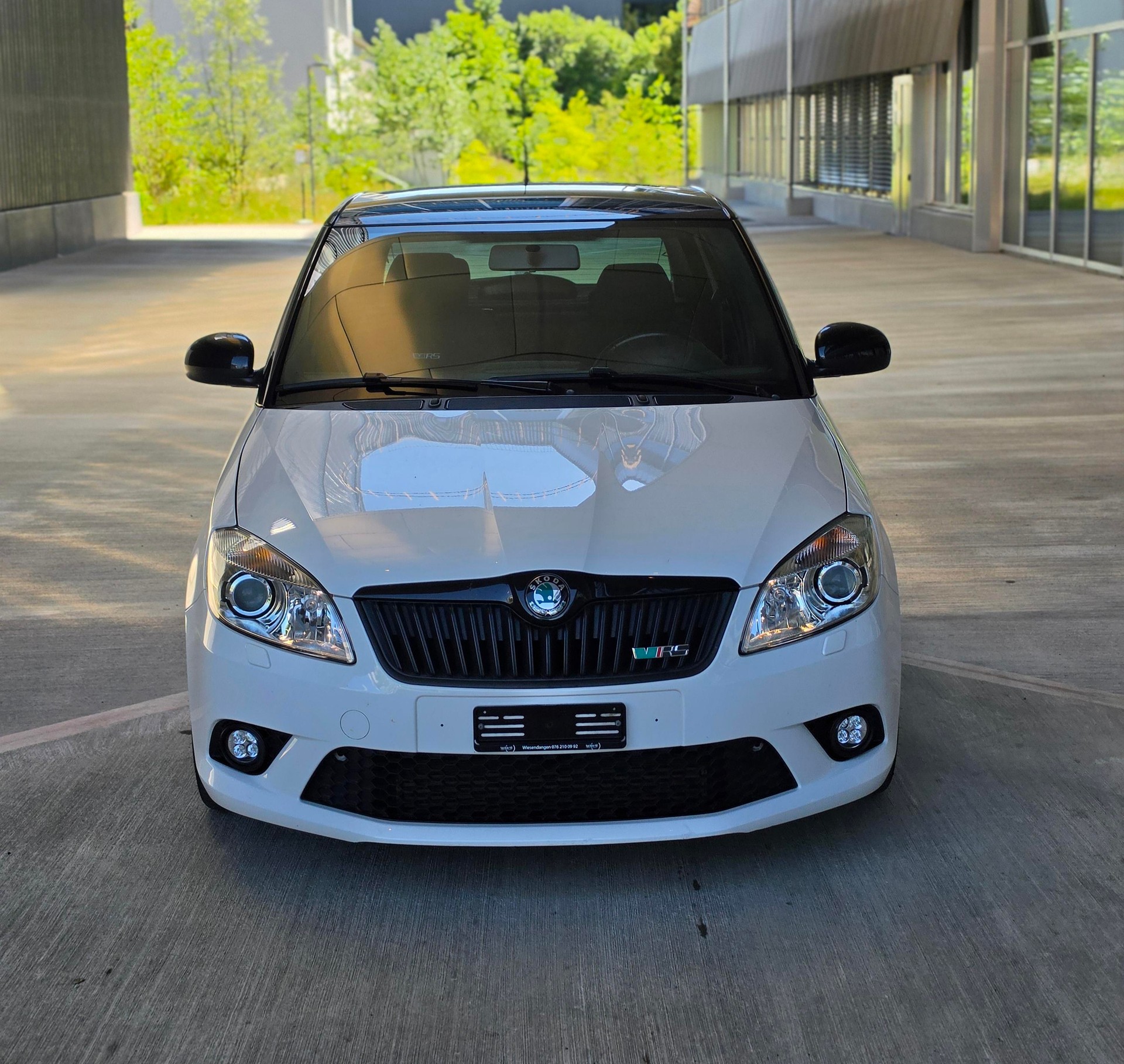 SKODA Fabia 1.4 TSI RS DSG-image-2