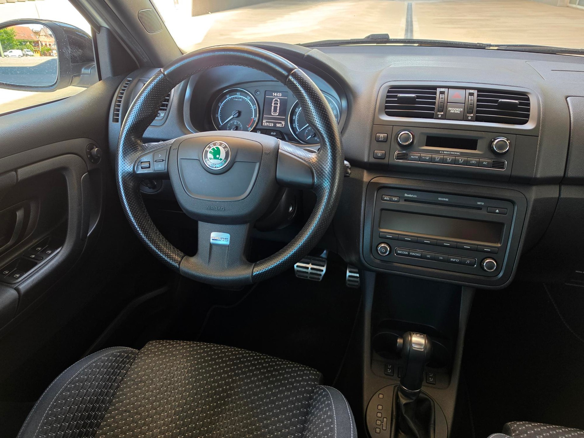 SKODA Fabia 1.4 TSI RS DSG-image-11