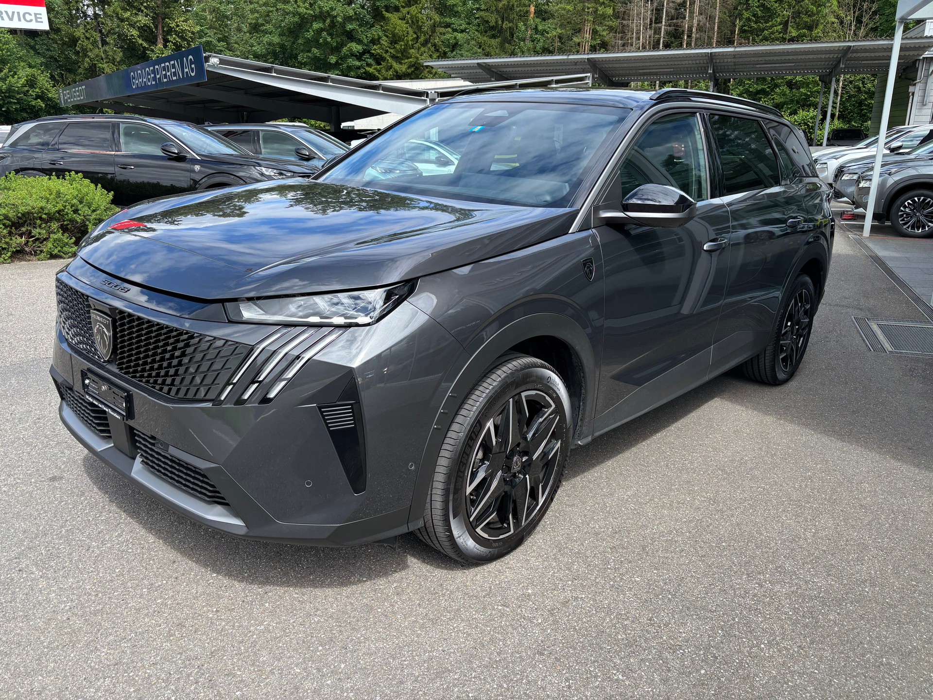 PEUGEOT 5008 145 e-DCS6 GT-image-1