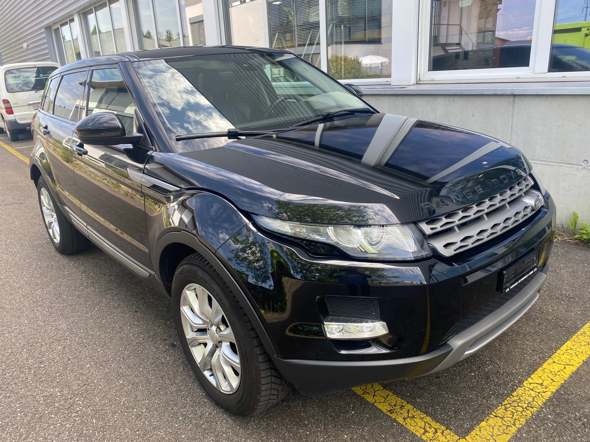 LAND ROVER Range Rover Evoque 2.2 TD4 Dynamic-image-2
