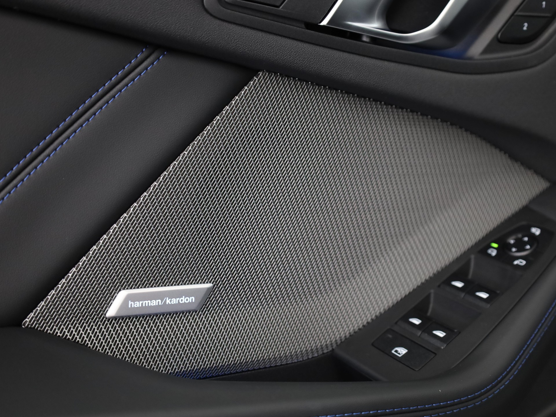 BMW M135i xDrive-image-9