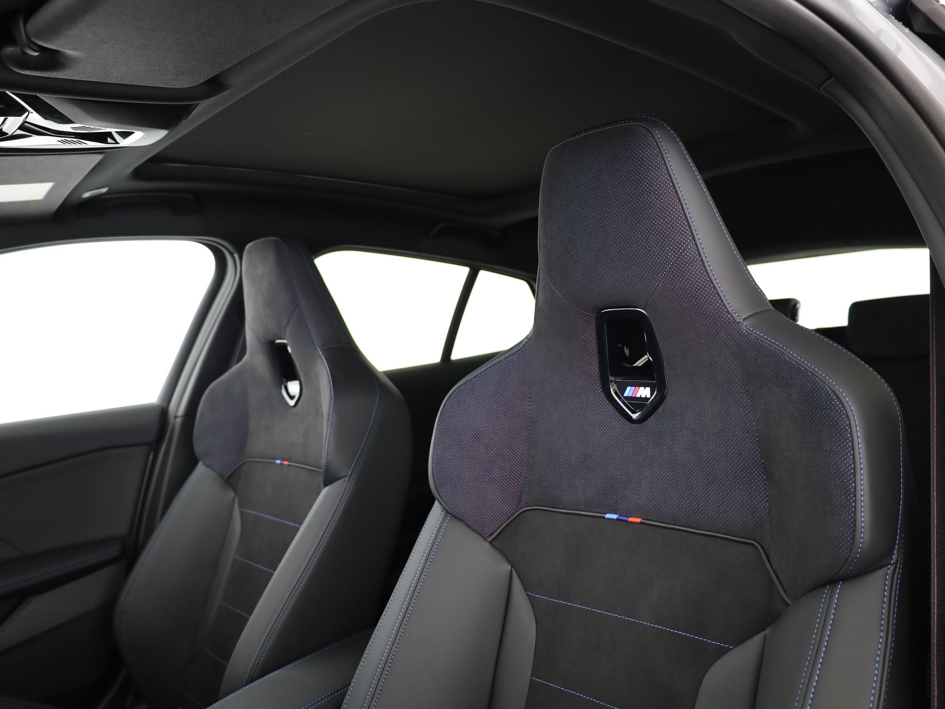 BMW M135i xDrive-image-11