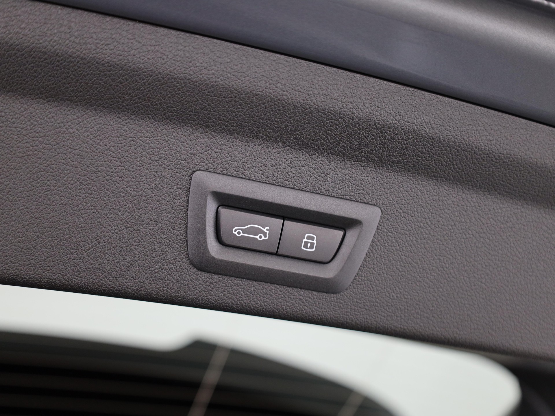 BMW M135i xDrive-image-7