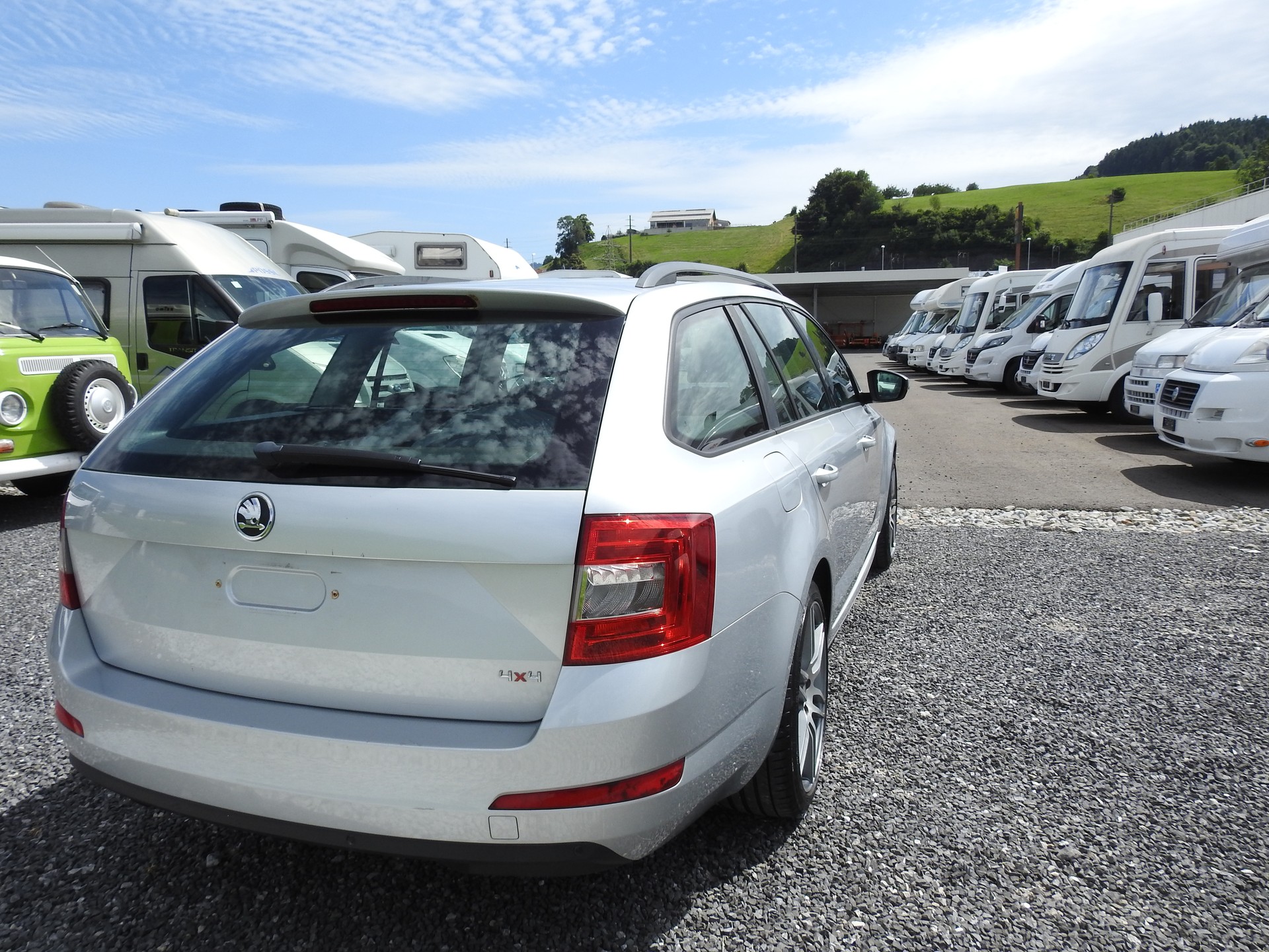 SKODA Octavia Combi 1.6 TDI Ambition 4x4-image-5