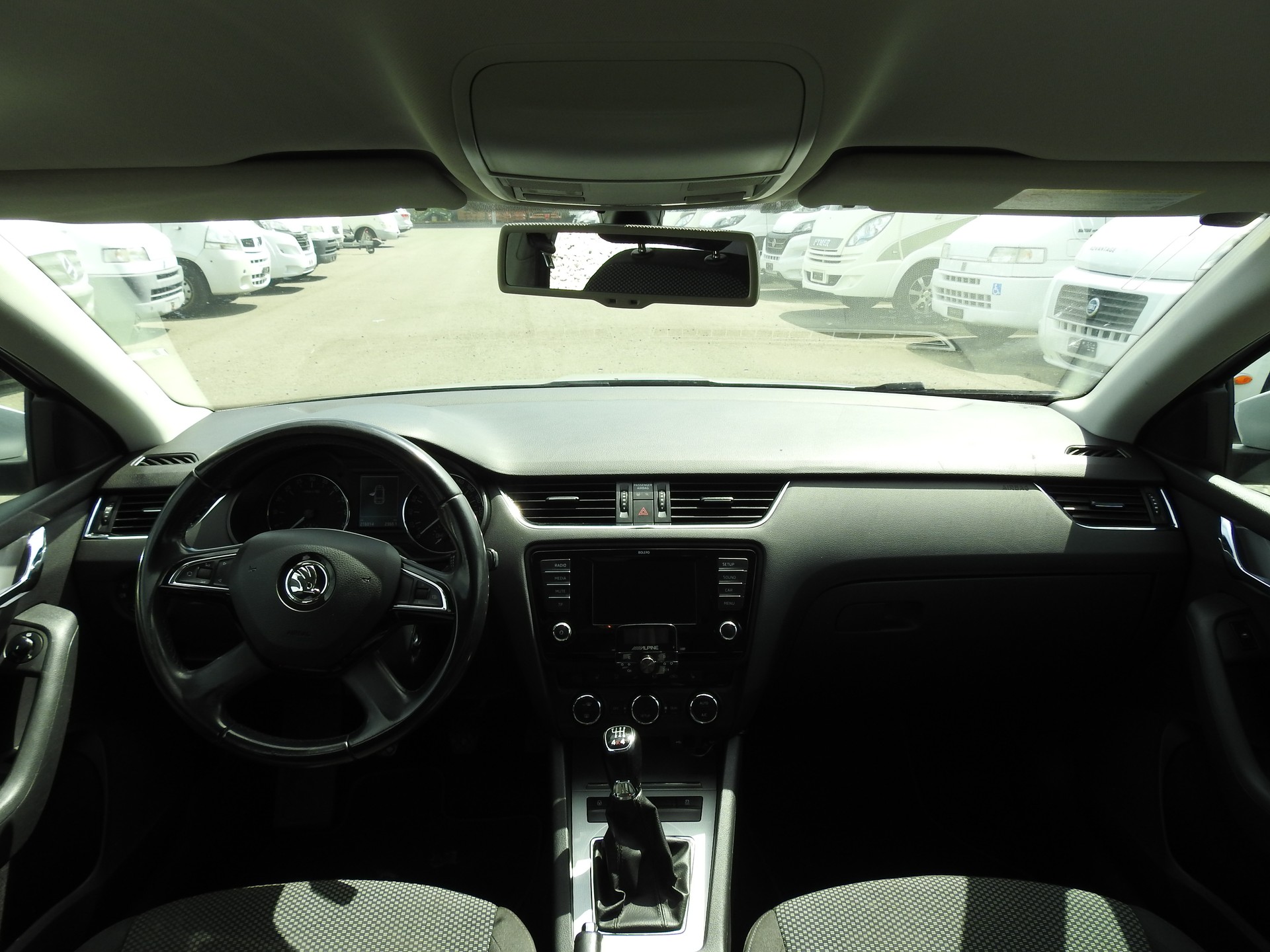 SKODA Octavia Combi 1.6 TDI Ambition 4x4-image-16