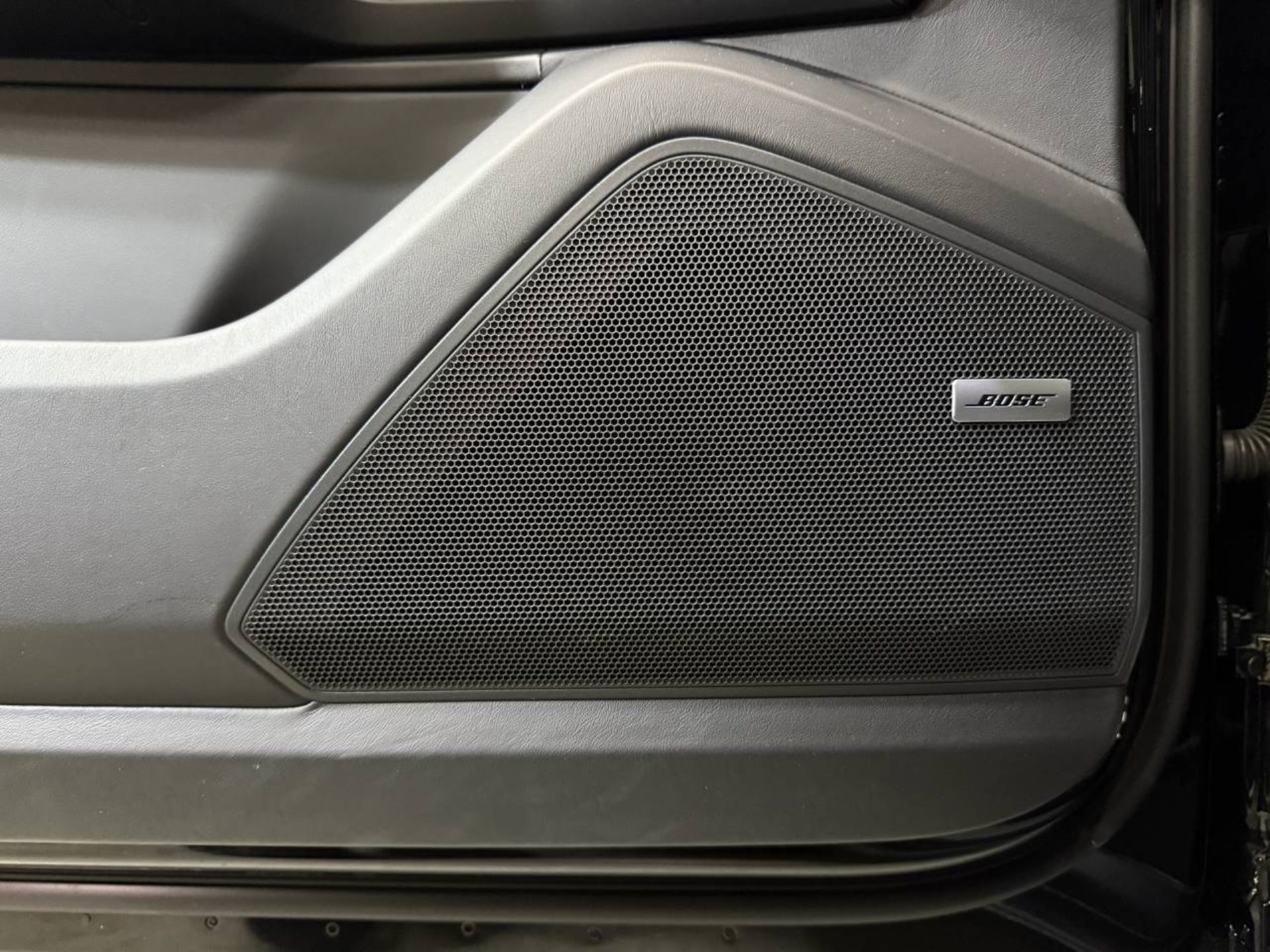 PORSCHE Cayenne E-Hybrid Platinum Edition (MY23)-image-21