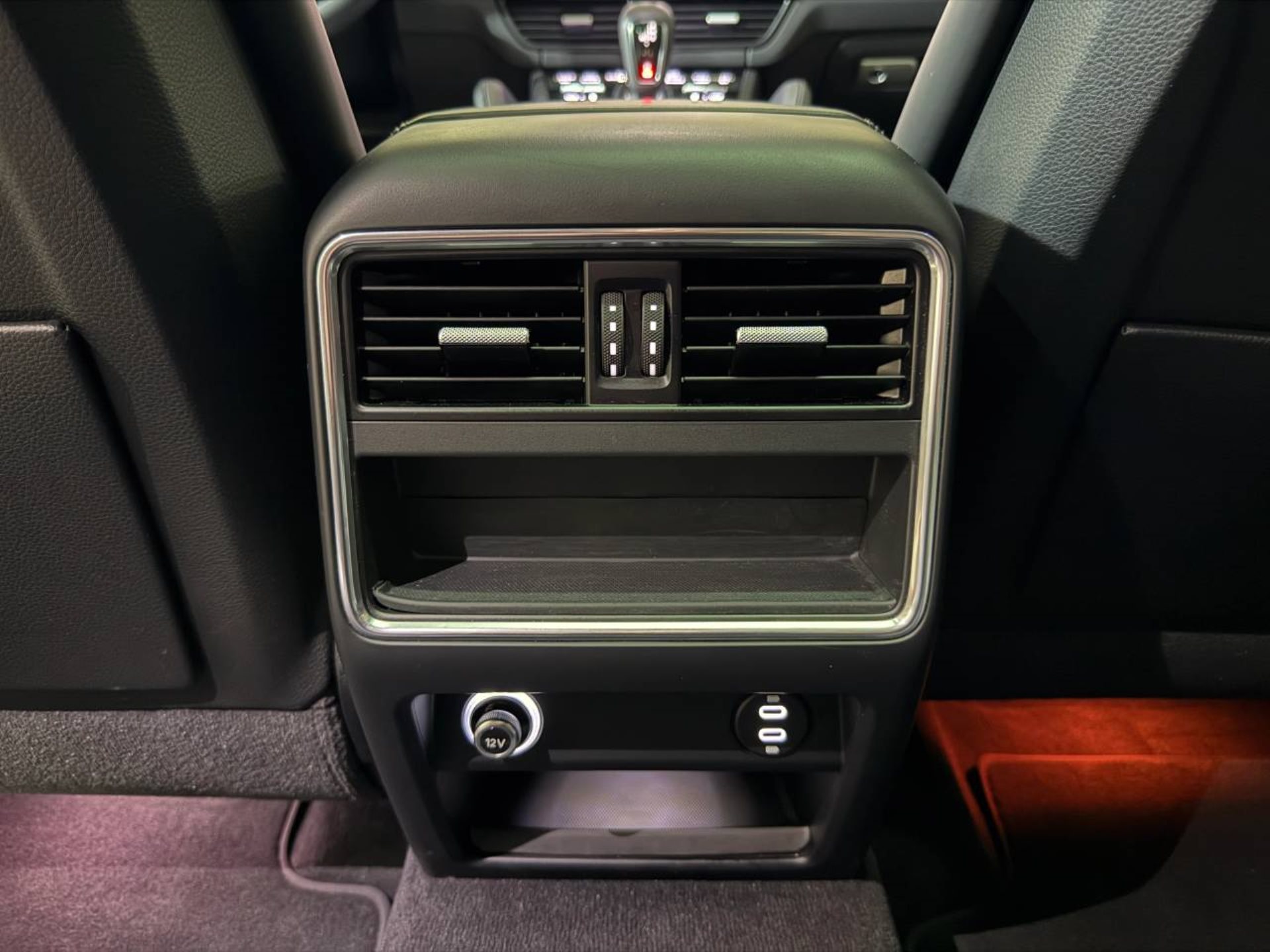 PORSCHE Cayenne E-Hybrid Platinum Edition (MY23)-image-18