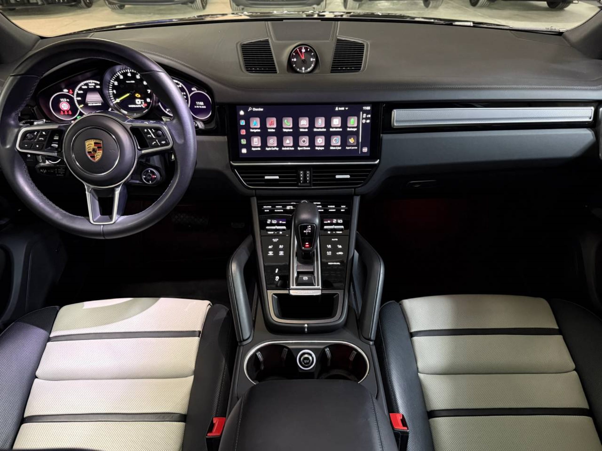 PORSCHE Cayenne E-Hybrid Platinum Edition (MY23)-image-13