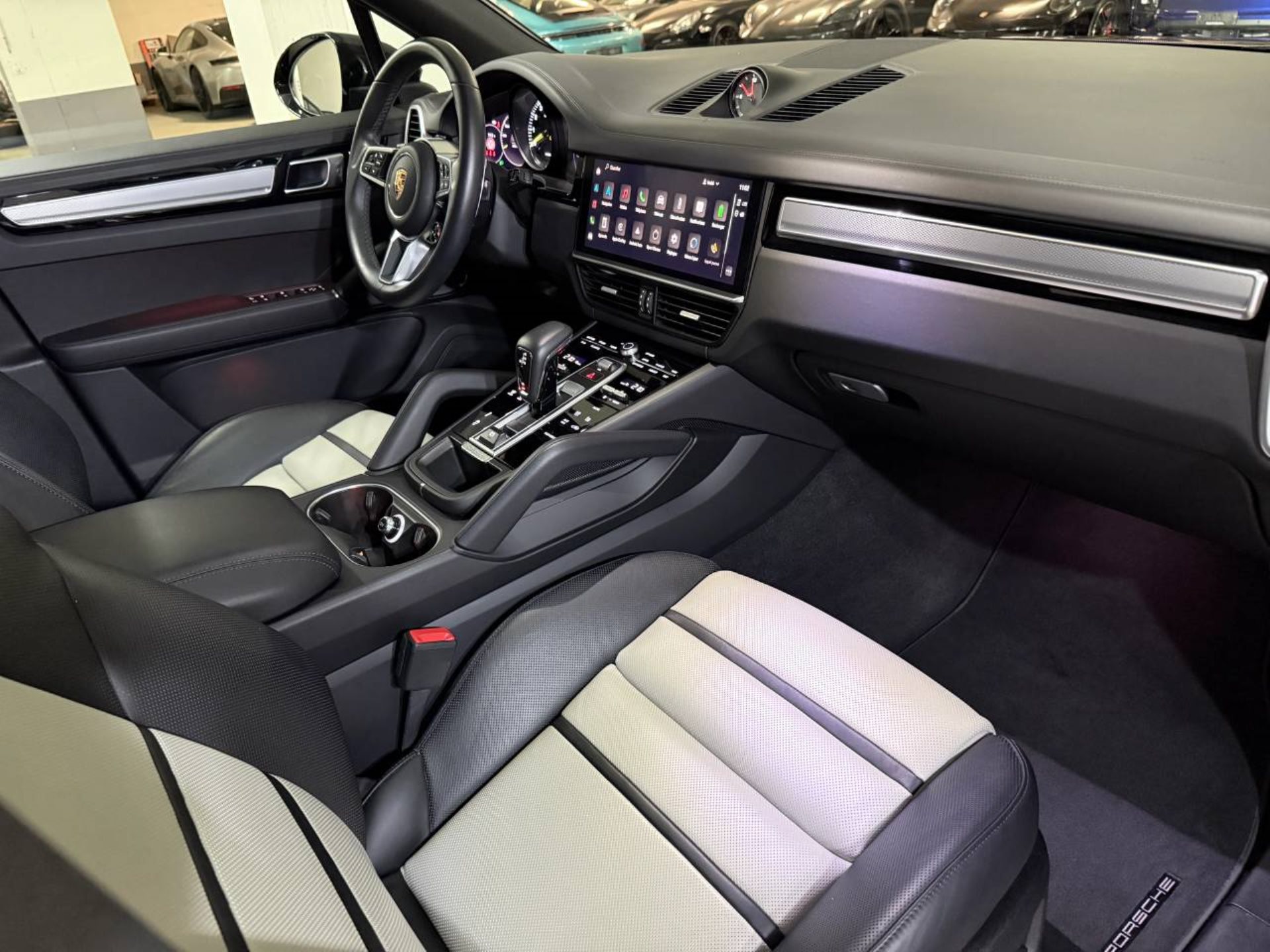 PORSCHE Cayenne E-Hybrid Platinum Edition (MY23)-image-15