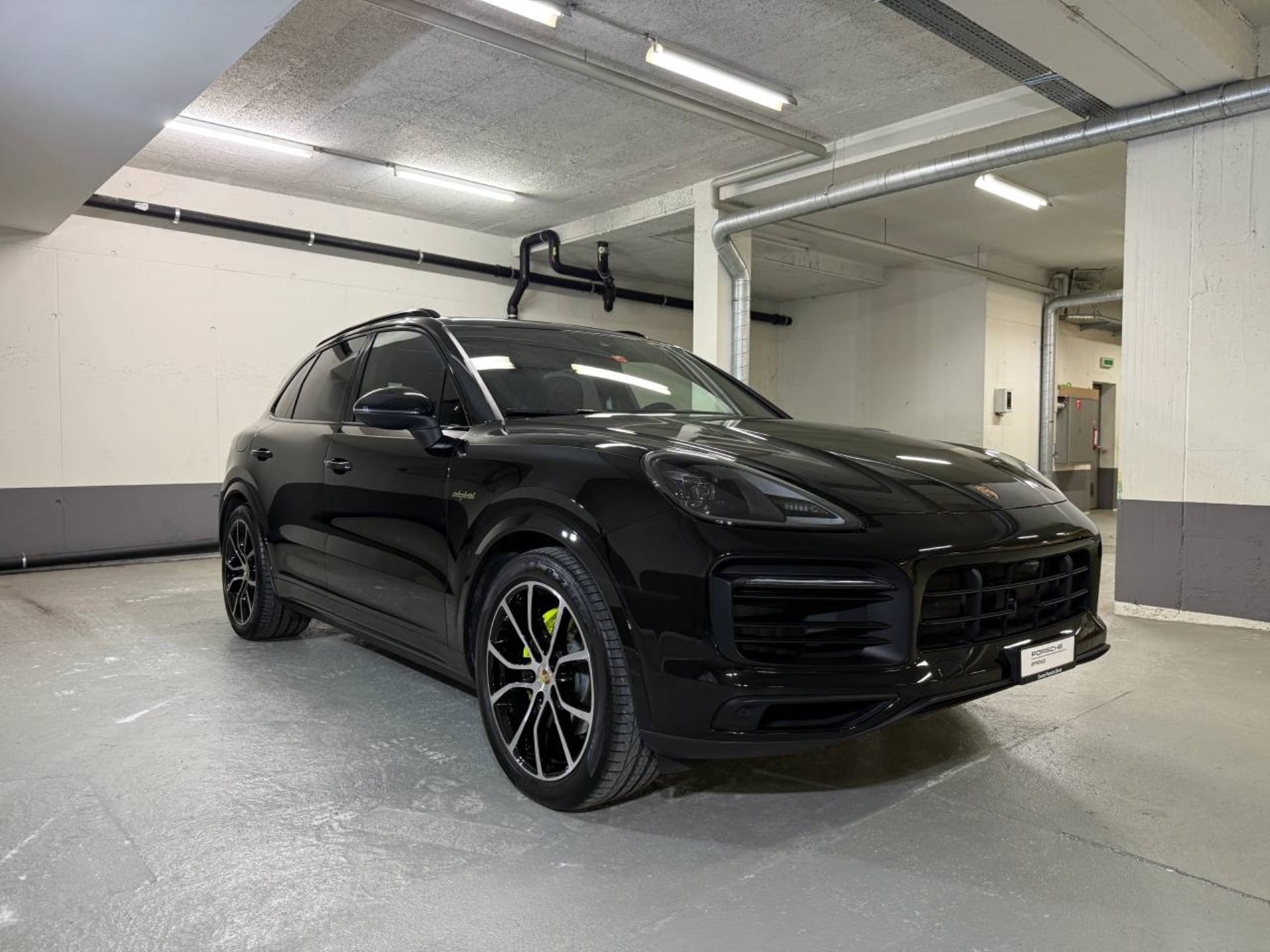 PORSCHE Cayenne E-Hybrid Platinum Edition (MY23)-image-7