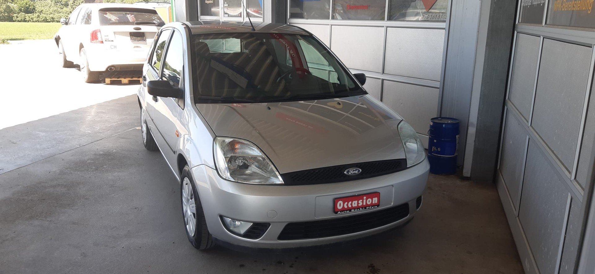 FORD Fiesta 1.4 16V Ambiente-image-3
